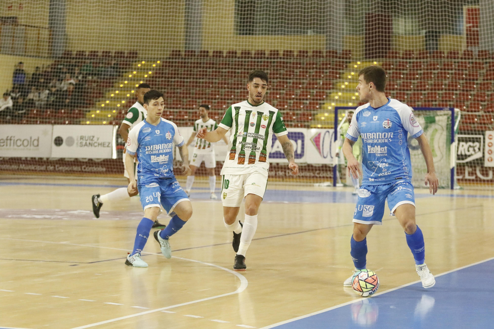 Las mejores fotos de la victoria del Córdoba Futsal ante el Noia