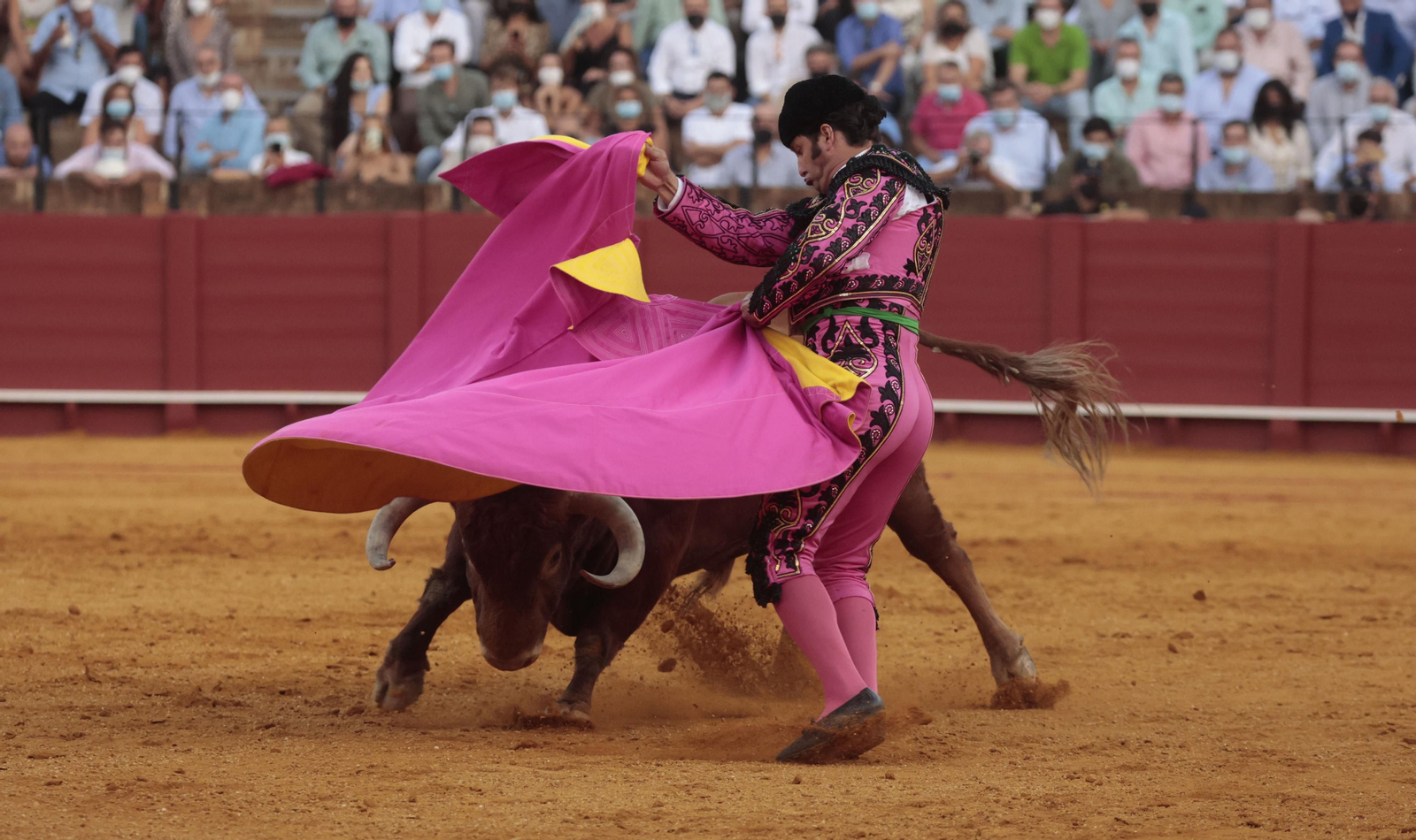 Las imágenes del triunfo de Morante en San Miguel