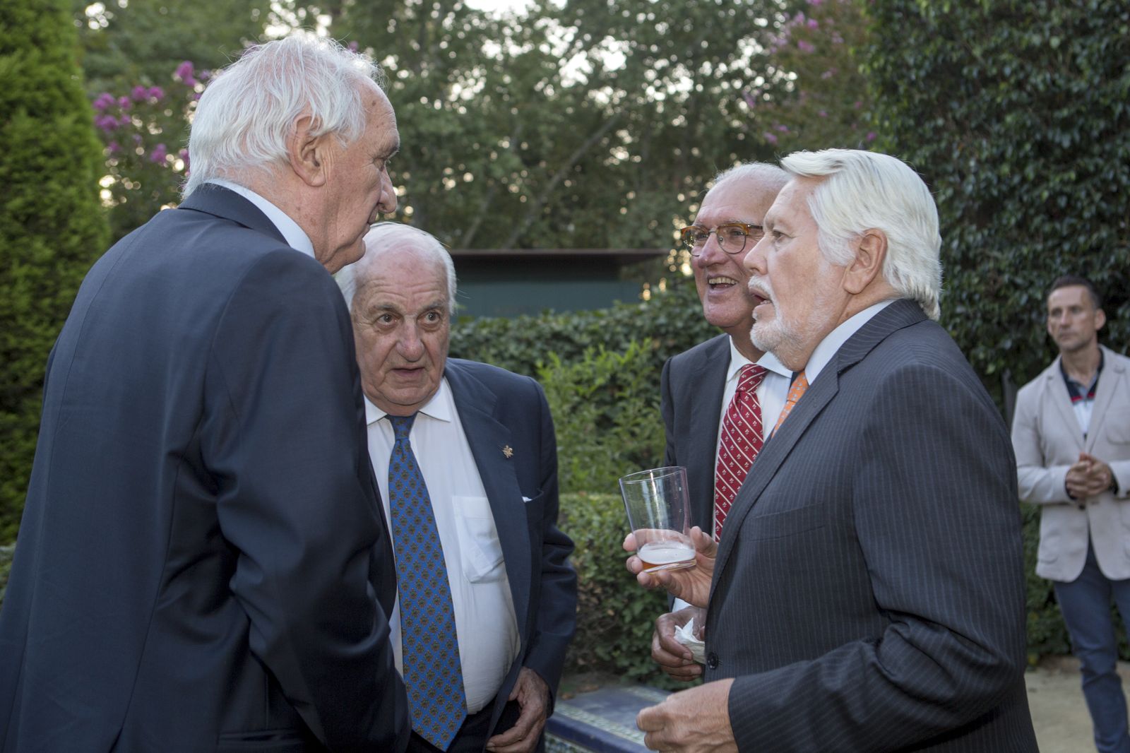 Las imágenes de la entrega de la Beca Manuel Olivencia