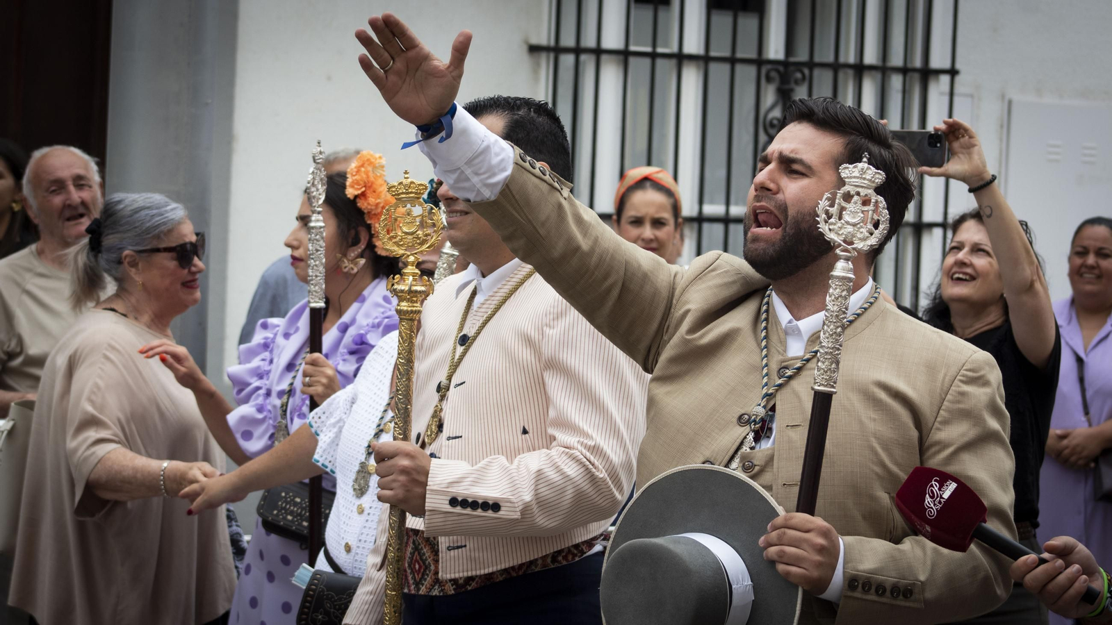 Romería del Rocío: las imágenes de la salida de la hermandad de San Fernando
