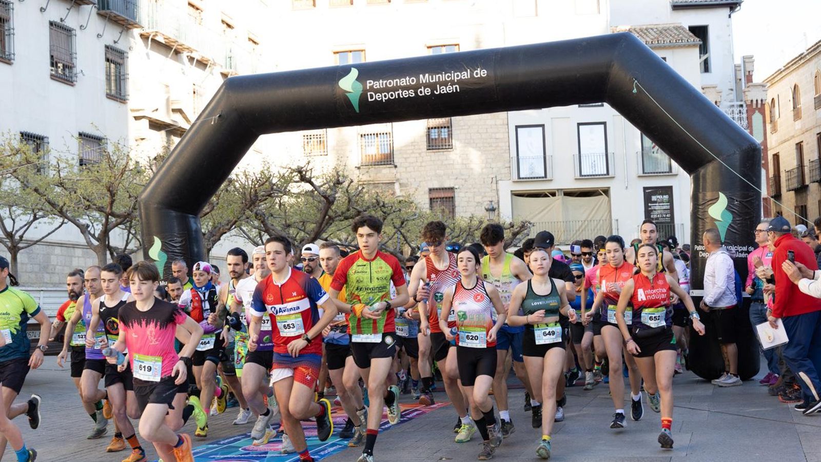 En imágenes: kilómetros para la esperanza de Celia en el CxM Trail Solidario IES Fuente de la Peña (I)