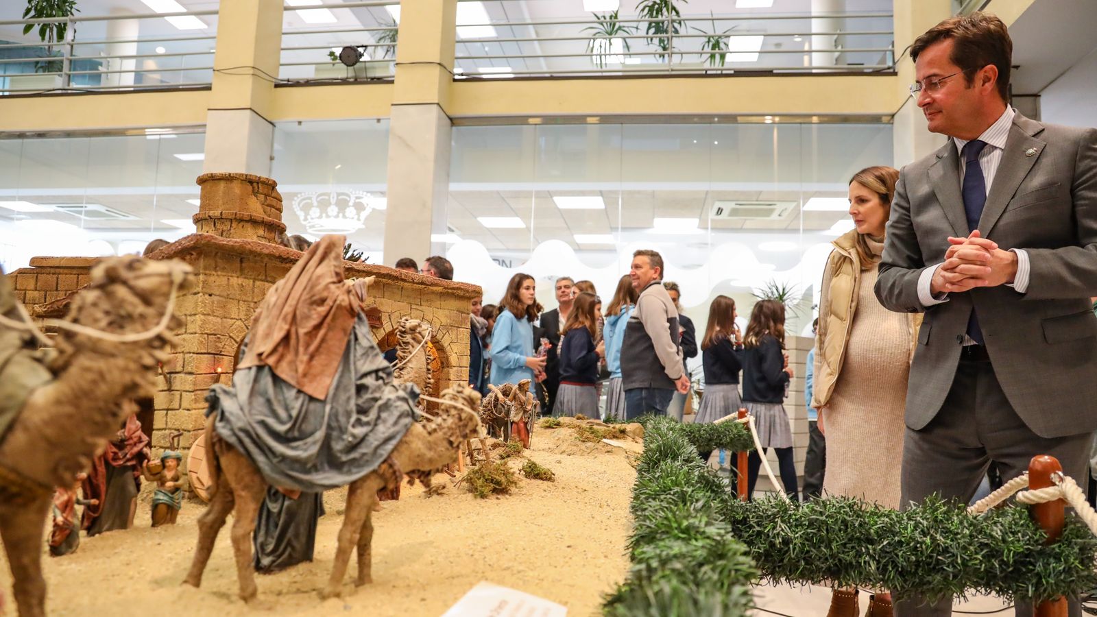 Se han utilizado en el Belén más de 500 figuras realizadas en diferentes materiales.