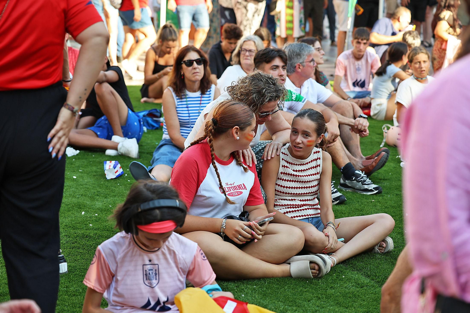 Imágenes de la Fan zone en Huelva de la Final de la Eurocopa entre Inglaterra y España Imágenes de la Fan zone en Huelva de la Final de la Eurocopa entre Inglaterra y España