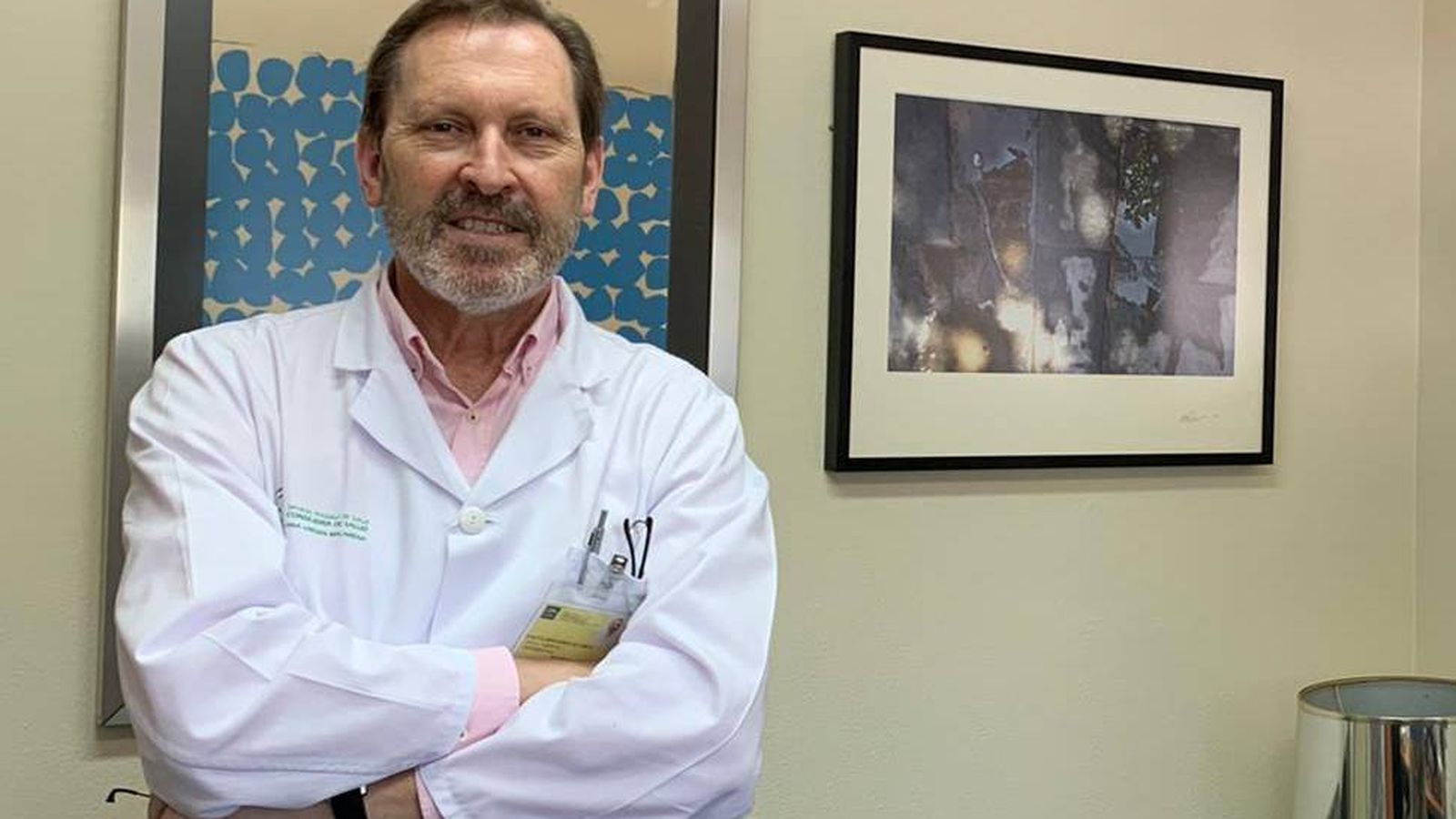 Álvaro Pacual,  director del Servicio de Microbiología Clínica del Virgen Macarena.