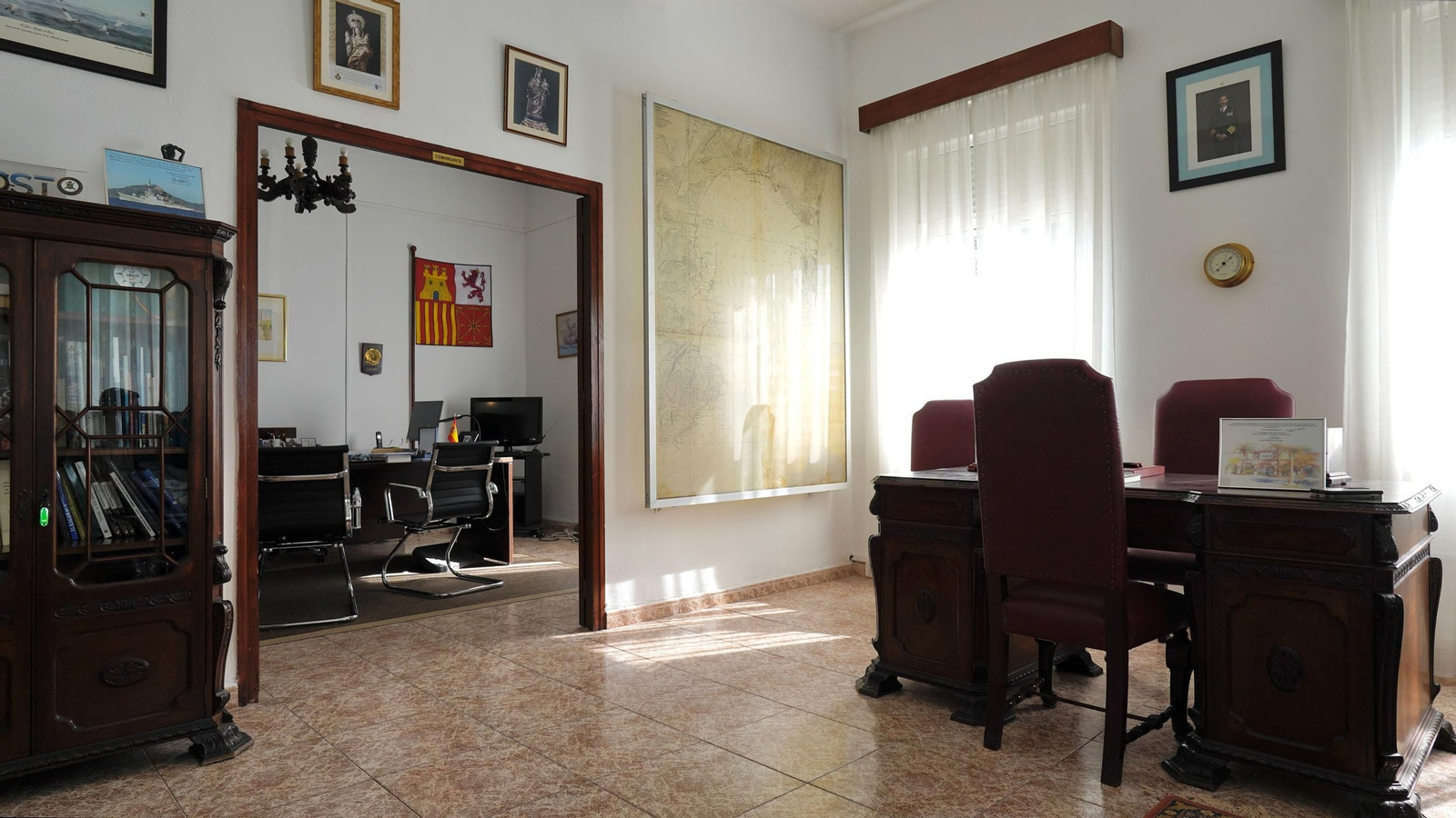 Entrevista con el comandante naval Fernando García, en la sede la comandancia de Algeciras