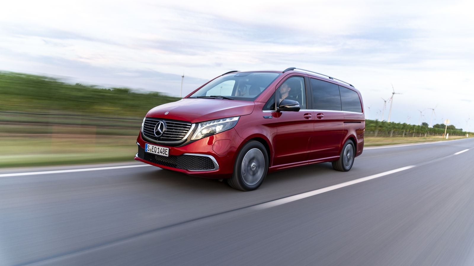 Nace la versión EQV 250 con la misma batería de 60 kWh del nuevo eVito y un alcance de hasta 236 km entre cargas