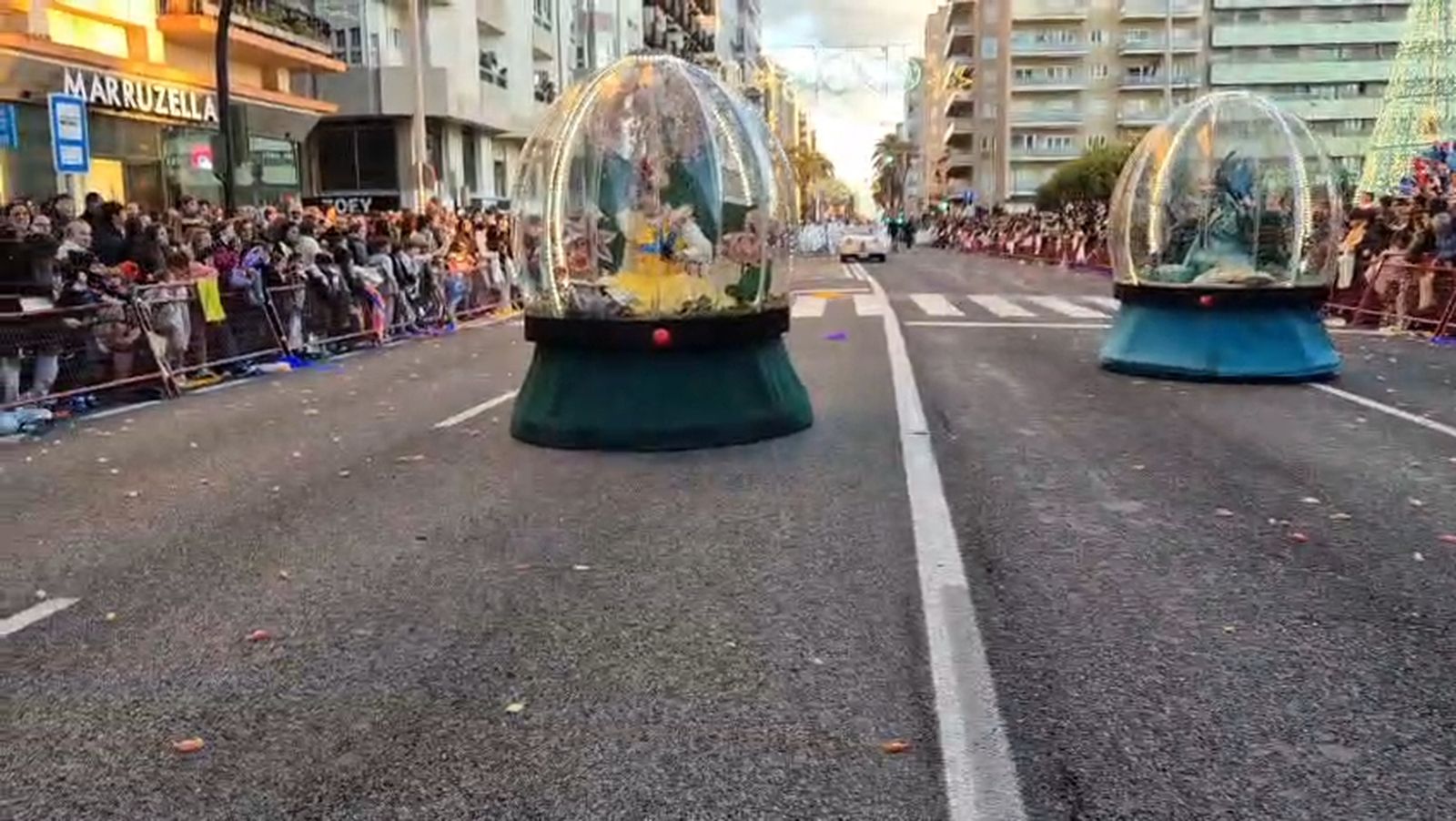Una curiosa animación de la Cabalgata de los Reyes Magos de Cádiz 2026
