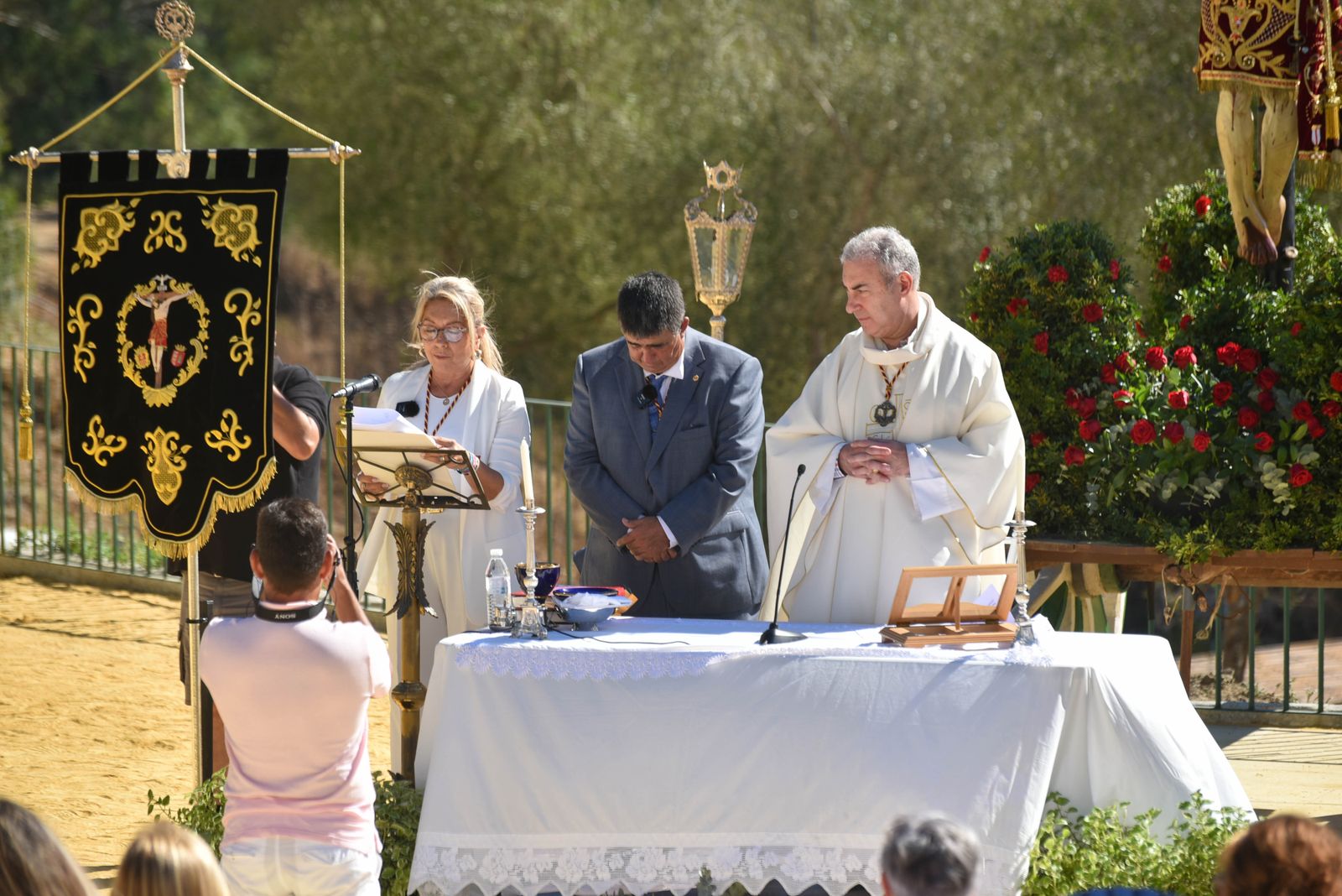 La procesión del Cristo de la Almoraima, en imágenes