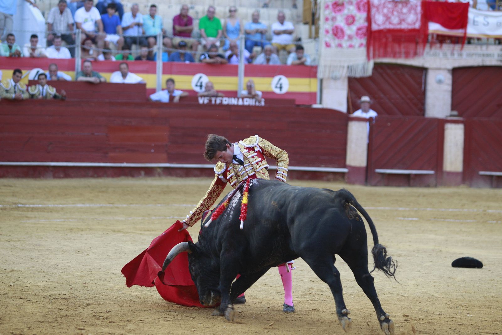 Imágenes de la corrida de toros del jueves en la Feria de Almería 2024