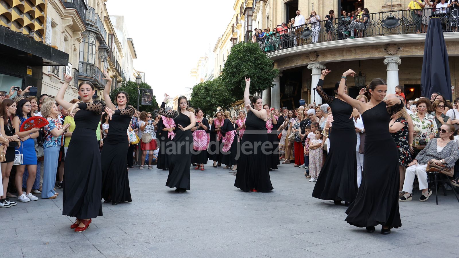 Flashmob de la academia de baile de Fani Muñoz en Jerez