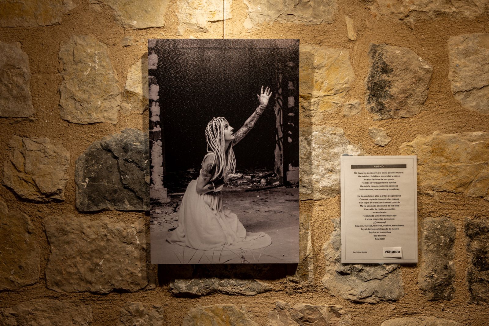 Una mirada al alma en blanco y negro: la exposición de fotografía que conmueve a Jaén, en imágenes