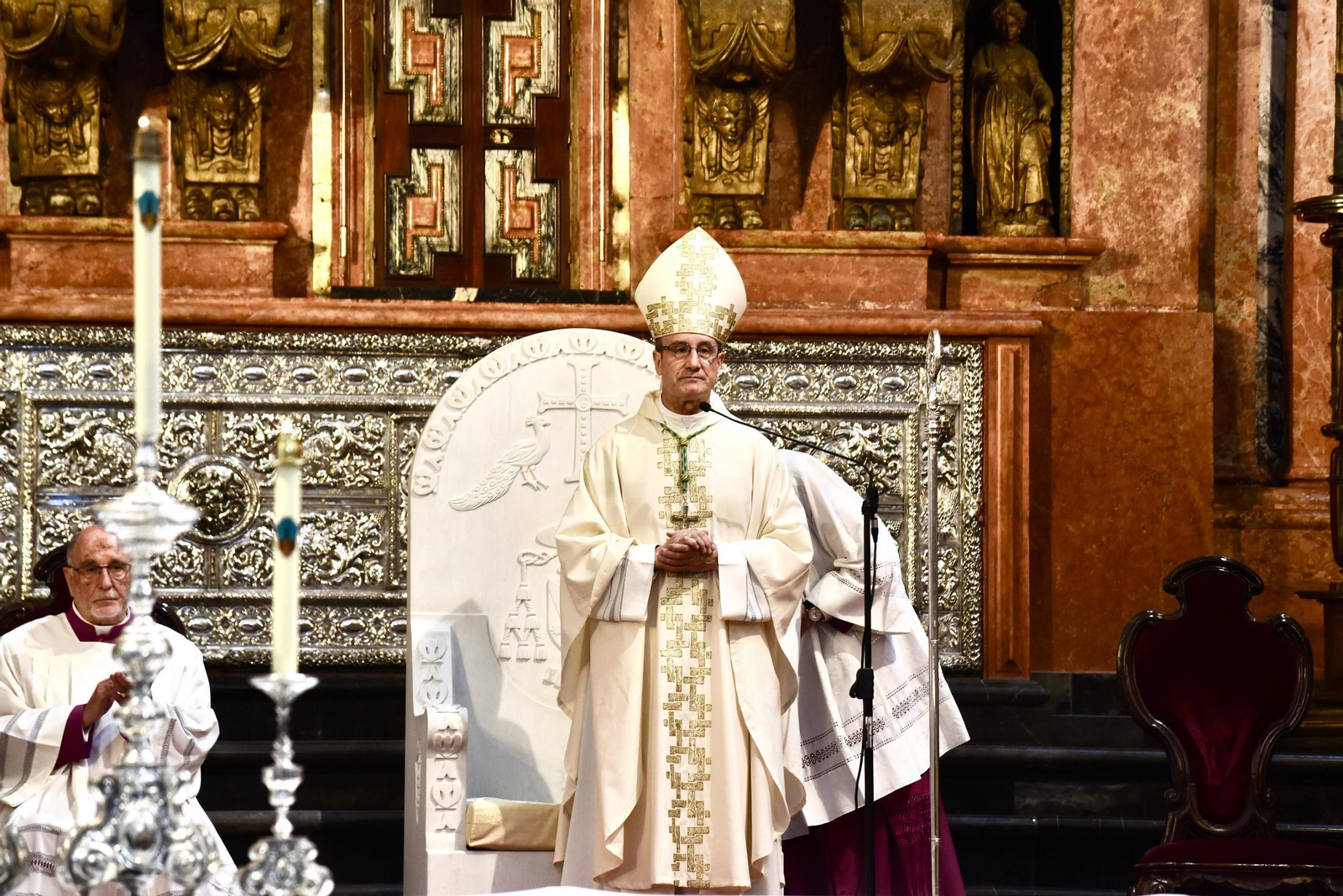 La toma de posesión del nuevo obispo de Córdoba, Jesús Fernández, en imágenes