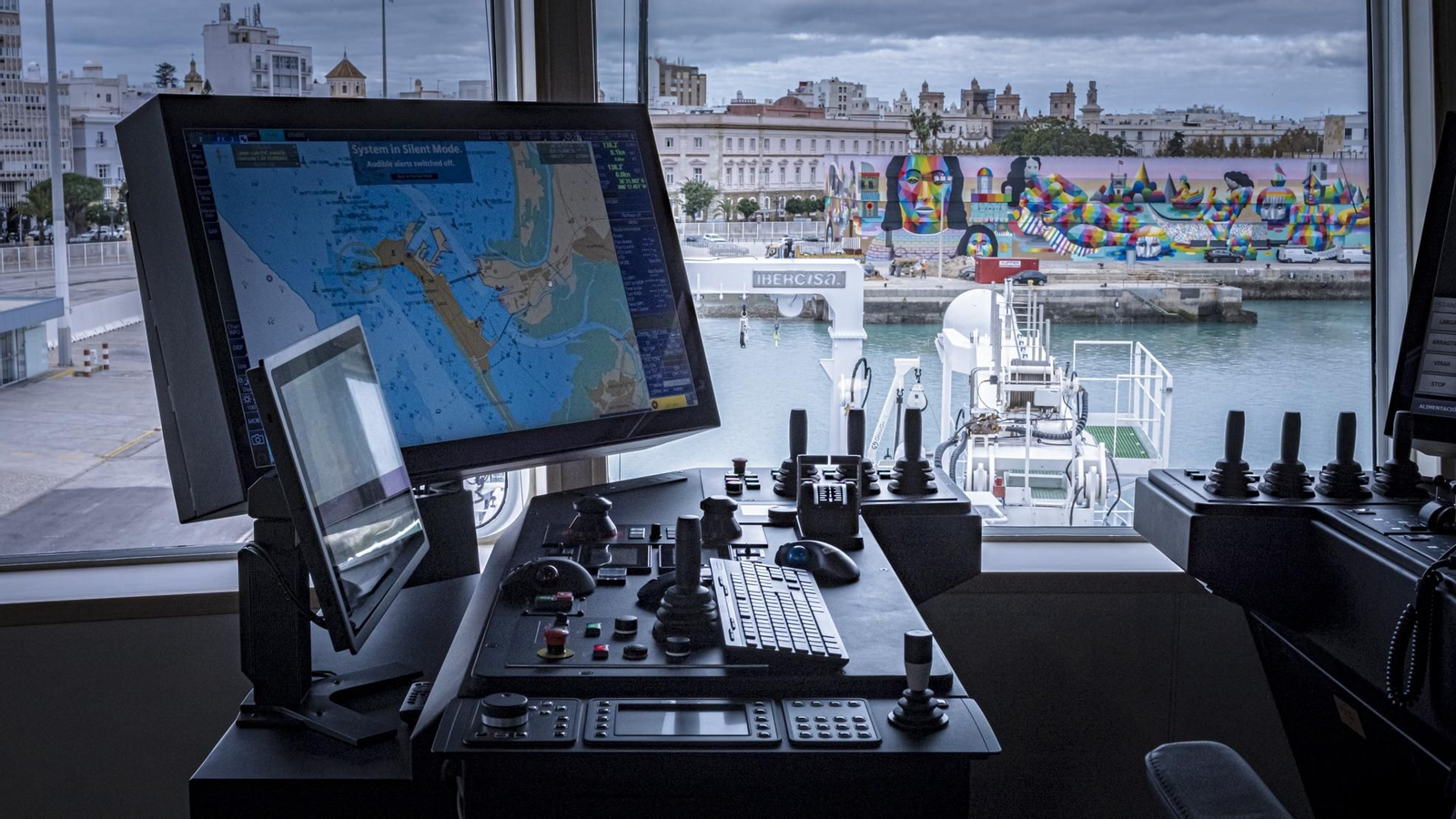 Las imágenes de la visita al buque oceanográfico del CSIC, 'Odon de Bien', amarrado en Cádiz