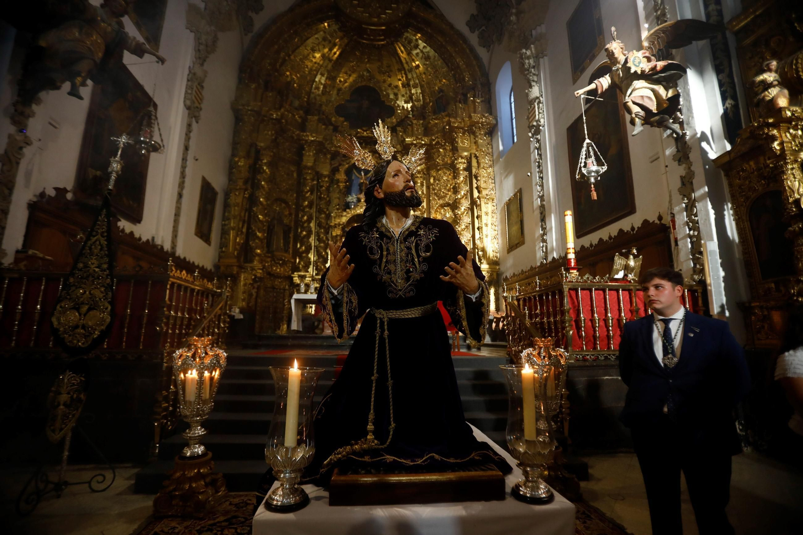Las mejores fotos de la veneración al Señor del Huerto de Córdoba tras su restauración