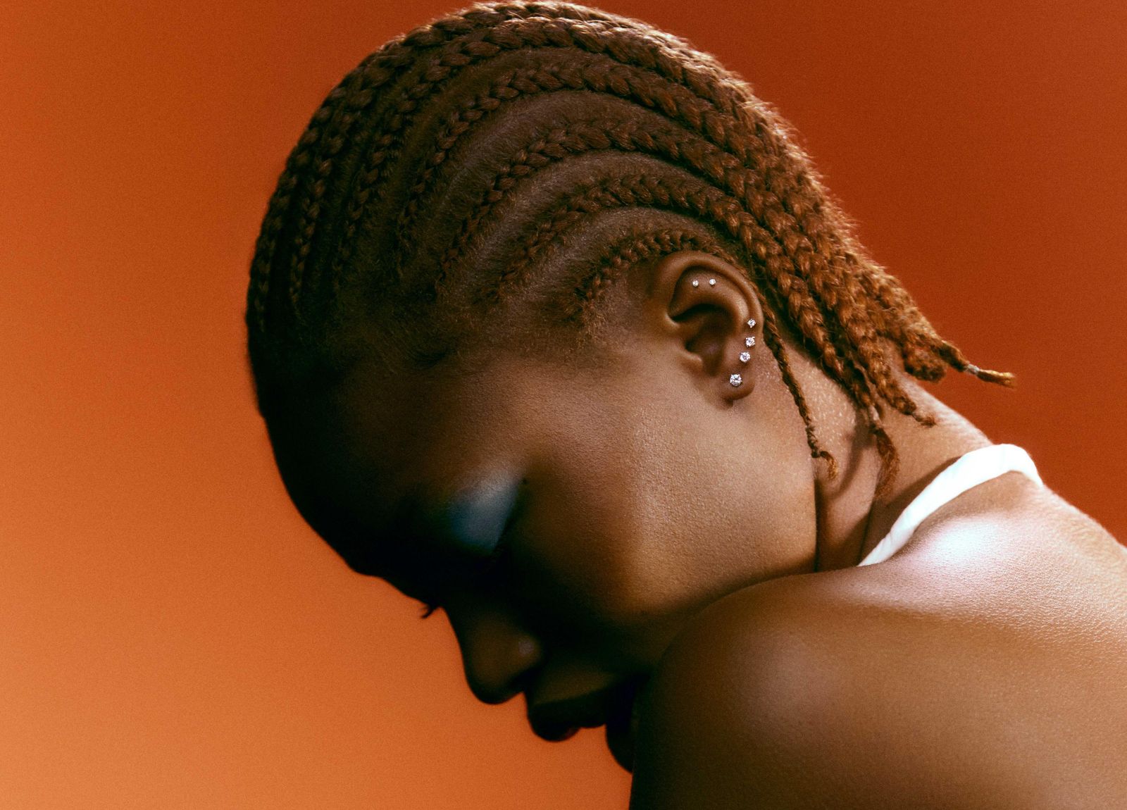 Aristocrazy vuelve a Sevilla con su 'piercing truck'para realizar el anillado más exclusivo.