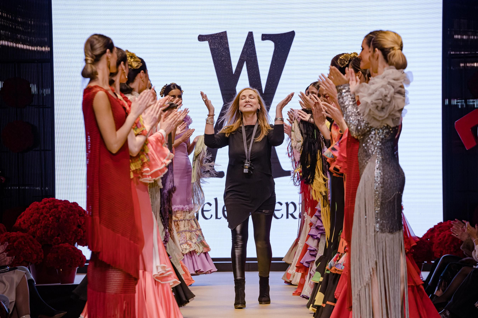 El desfile de Ángeles Verano en la Pasarela Flamenca de Jerez, todas las fotos