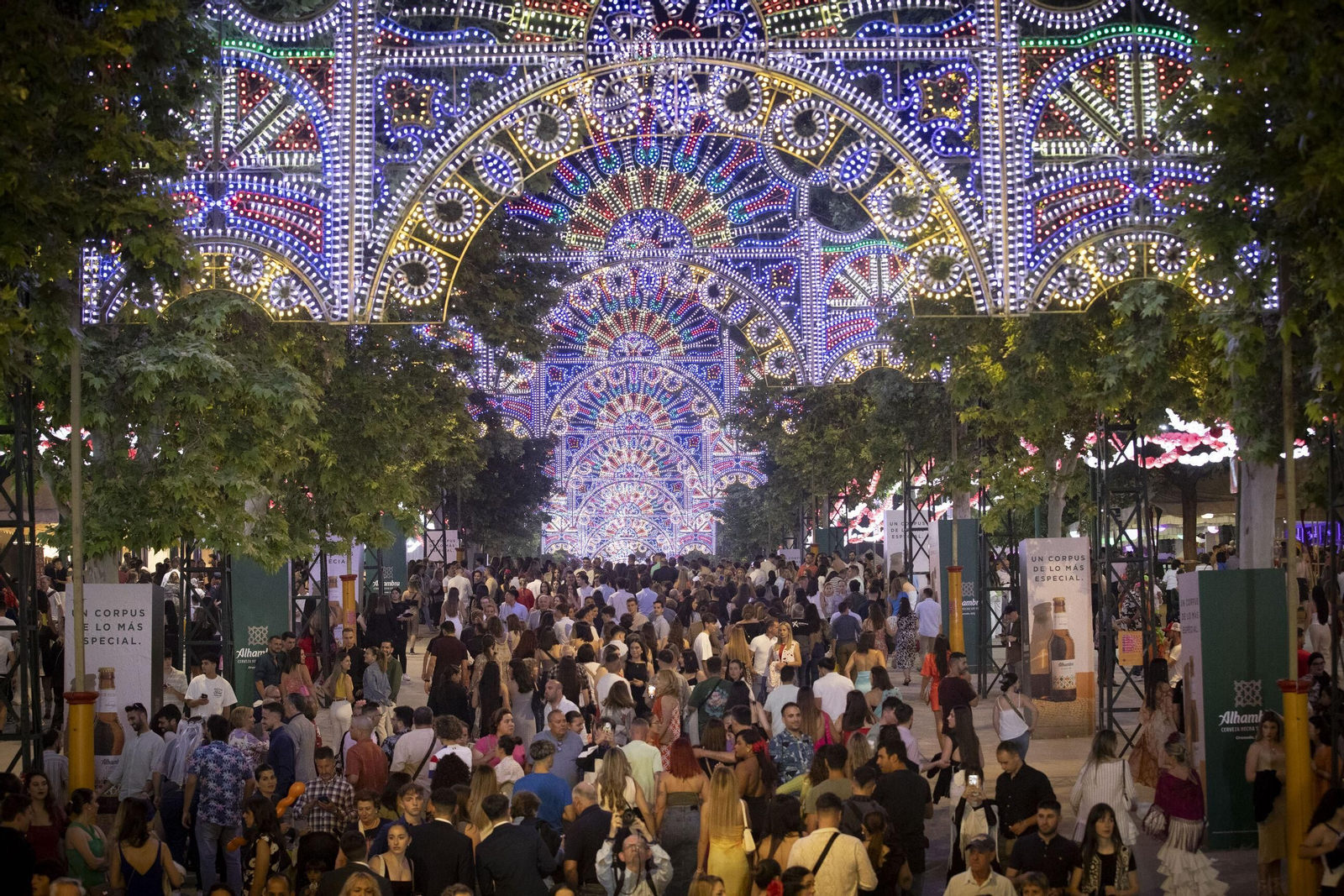 Así vivió Granada el Encendido del Alumbrado del Corpus 2024