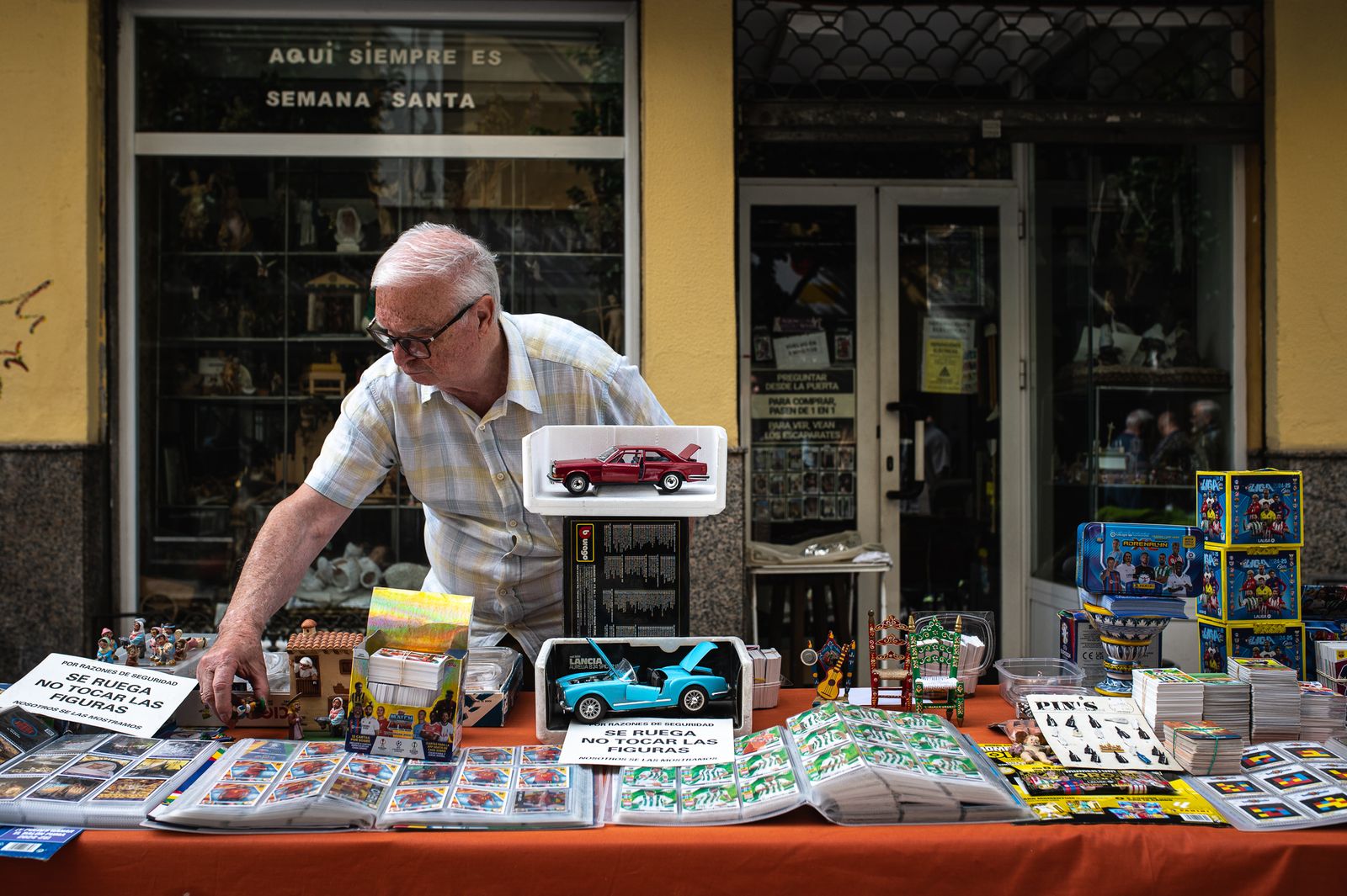 Una mañana en el mercado del jueves de la calle Feria