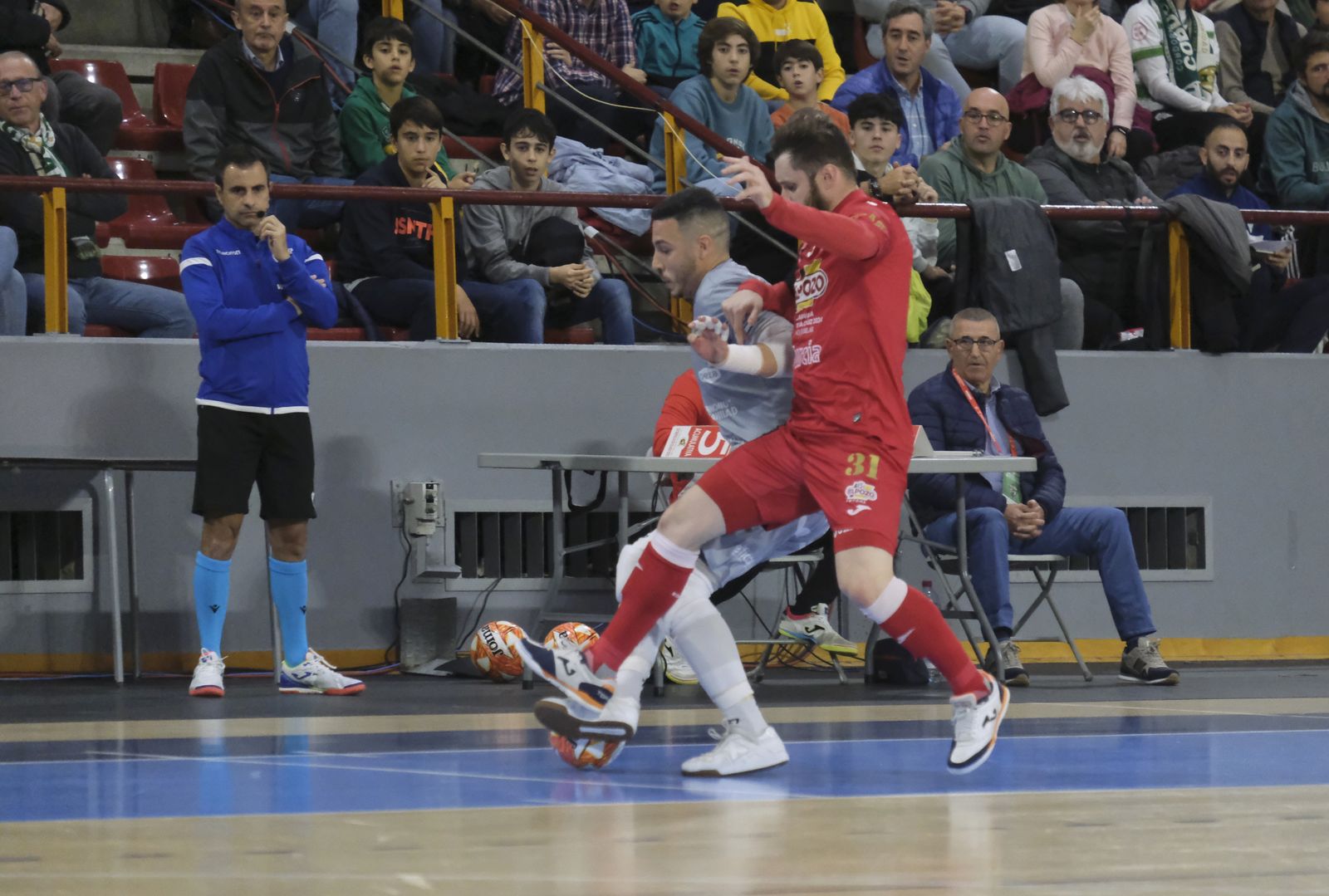 Las imágenes del empate entre el Córdoba Patrimonio y ElPozo Murcia en Vista Alegre