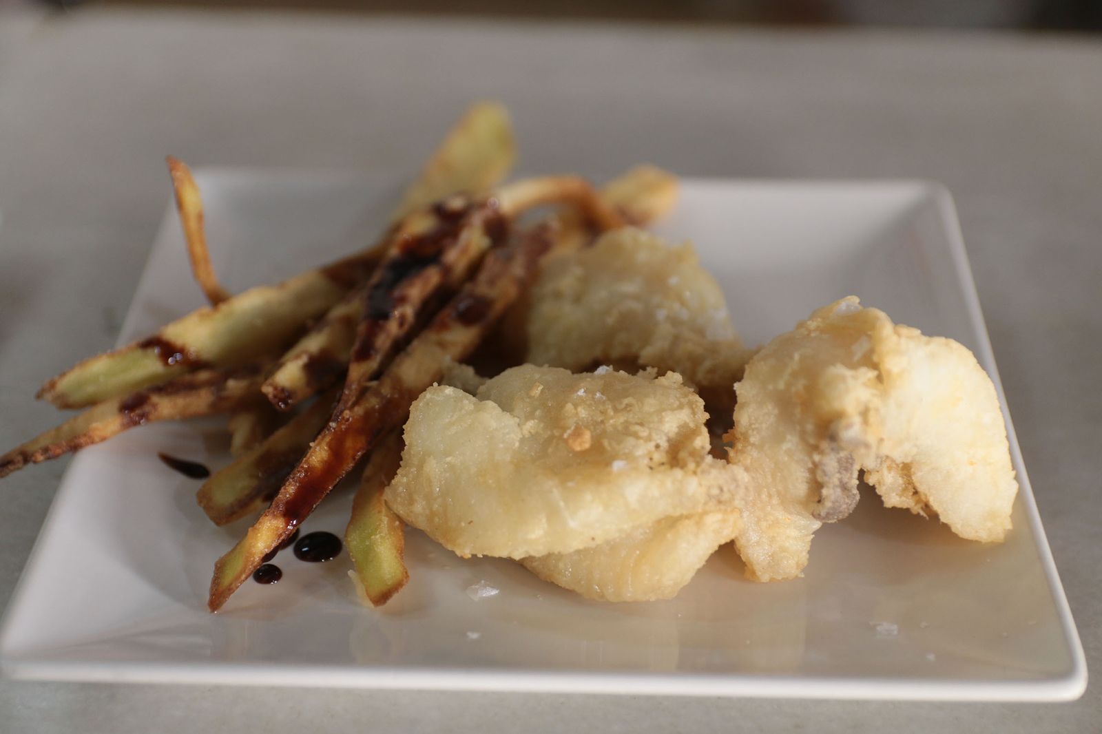 Gallopedro con berenjenas con miel de caña