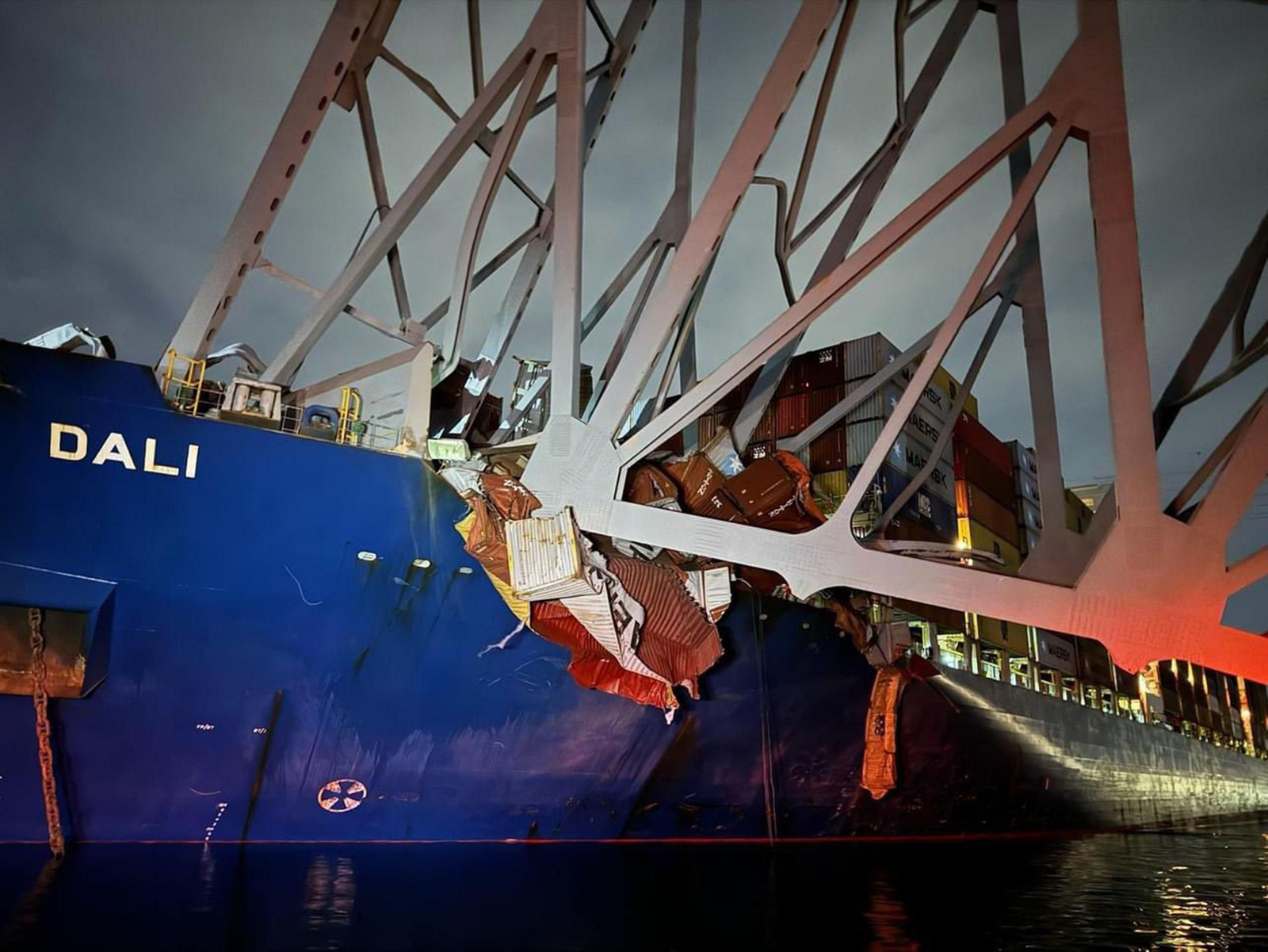 El barco siniestrado en Baltimore alertó de problemas técnicos antes de estrellarse