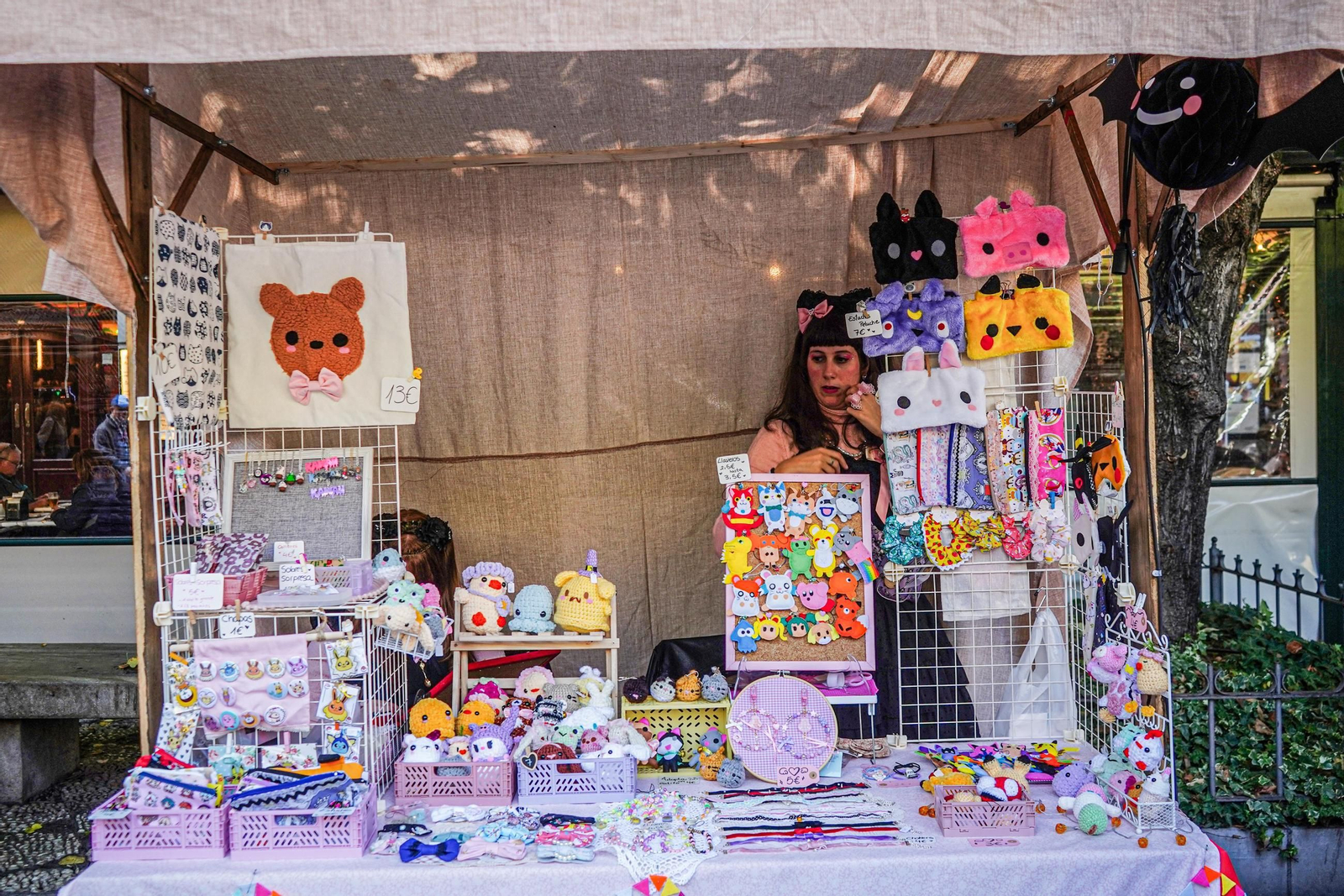 Feria japonesa en Granada: las imágenes de plaza Bib-Rambla
