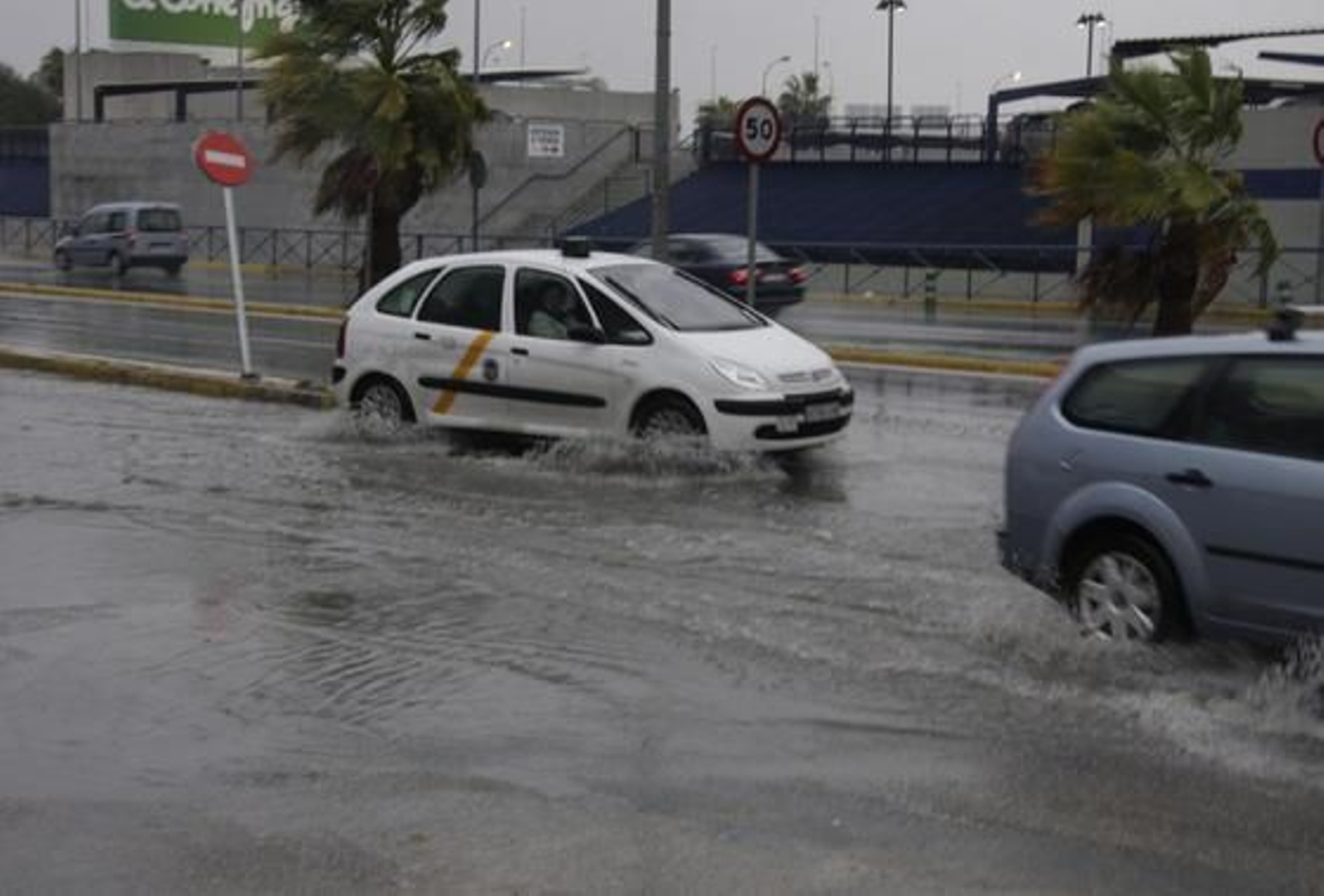 La alerta naranja de jornadas pasados ha dado paso a un situación sólo de riesgo donde las precipitaciones continuarán hasta la Nochevieja.

Foto: J.A. García / V. Hidalgo