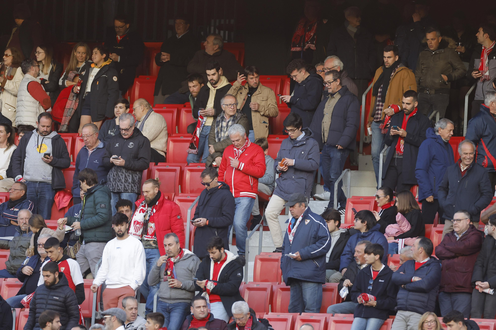 Búscate en las fotos del Sevilla-Mallorca