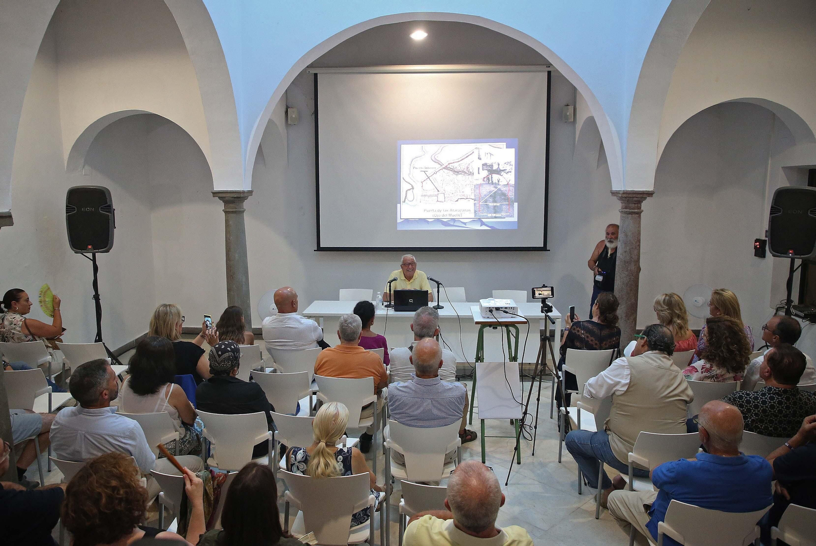 Un paseo por la historia del Puerto de Algeciras, en imágenes