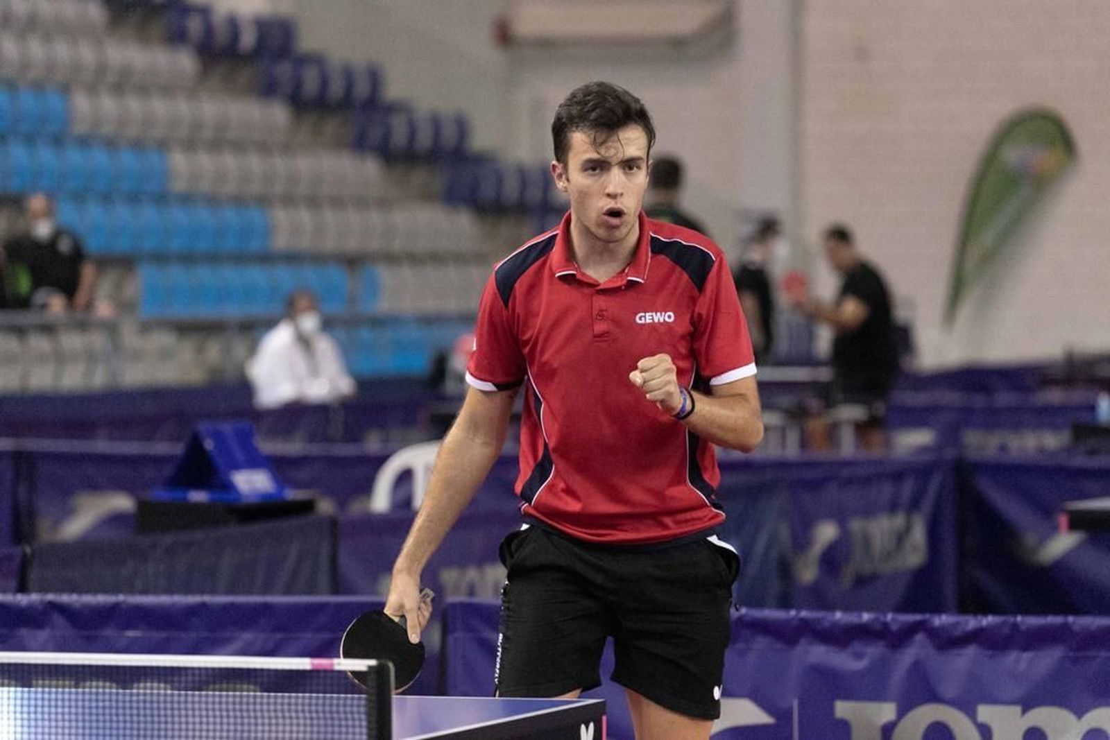 Antonio Chaves celebra un punto.