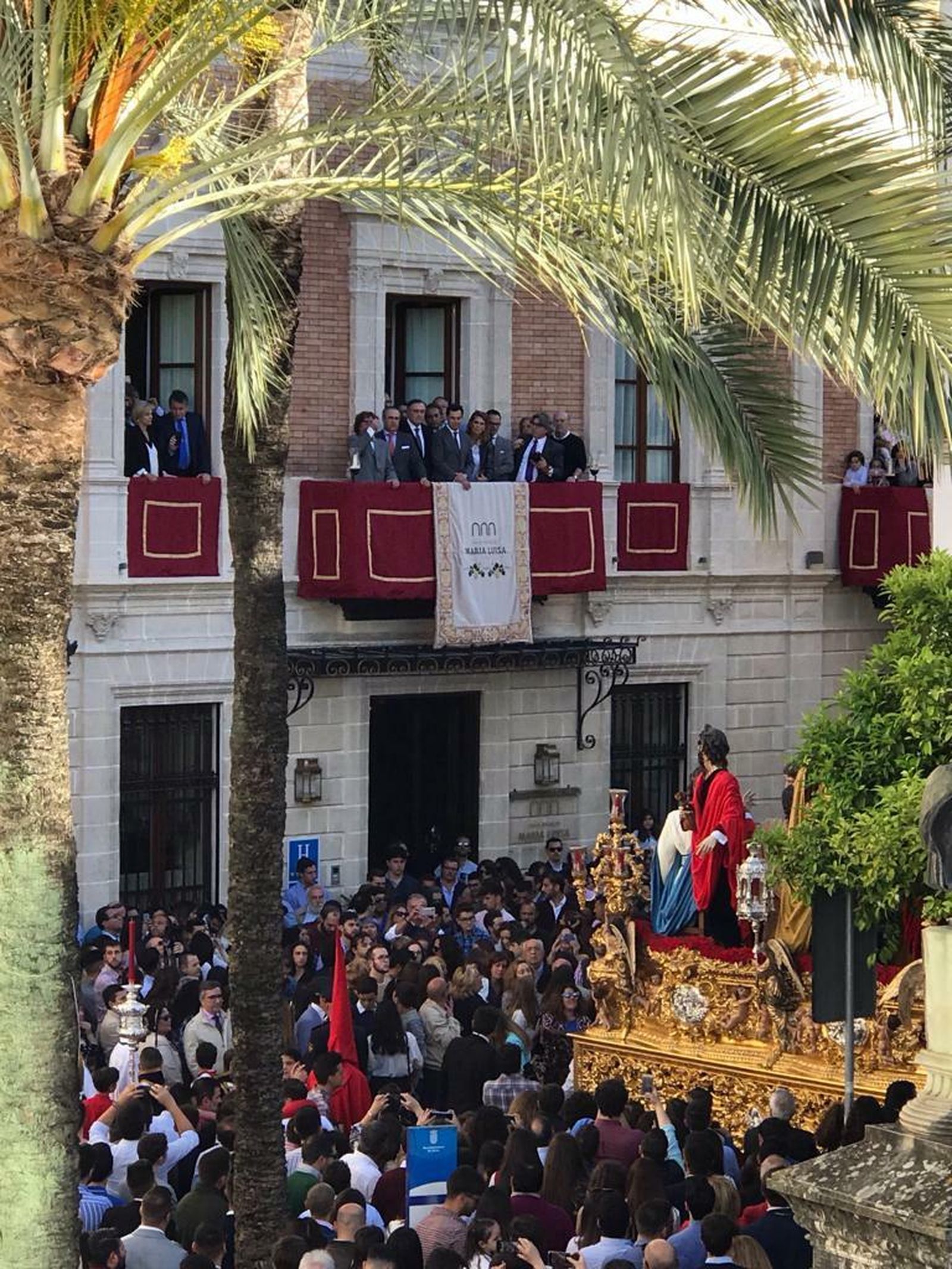 Visita del presidente de la Junta al Hotel Casa Palacio María Luisa