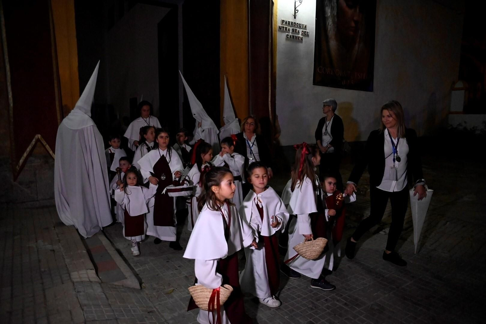 El Señor de la Salud da luz al Jueves de Pasión en Córdoba, en imágenes