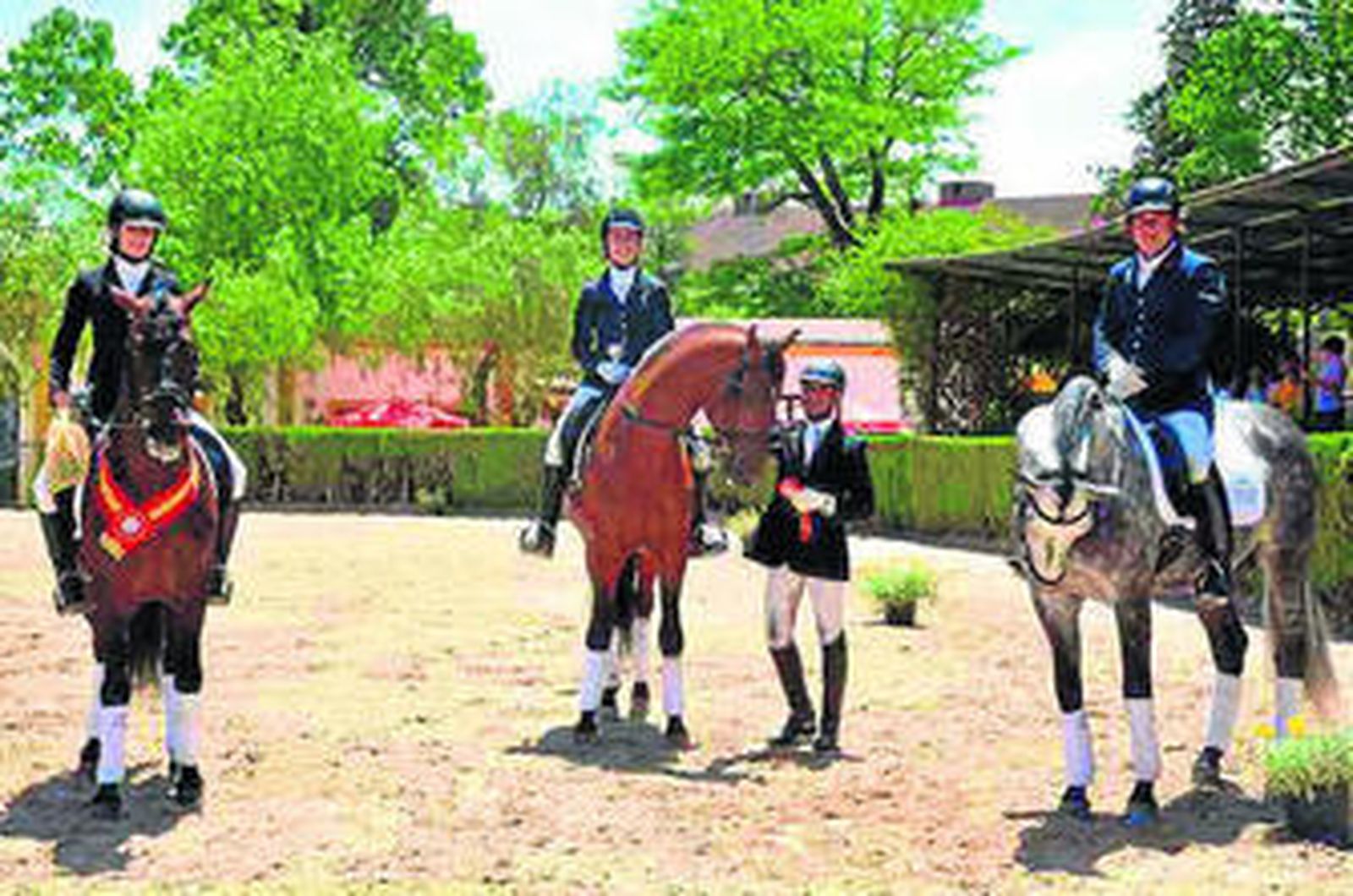 Representantes del Club Hípico de Sotogrande, en Jerez.