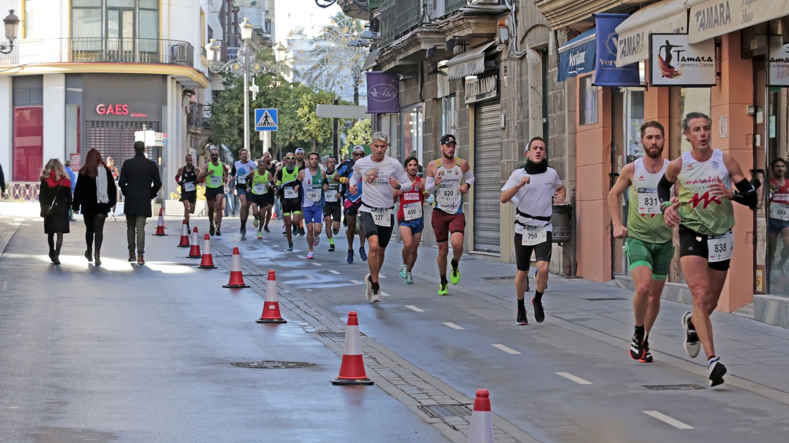 Imágenes de la XXV Media Maratón 'Ciudad de Jerez'