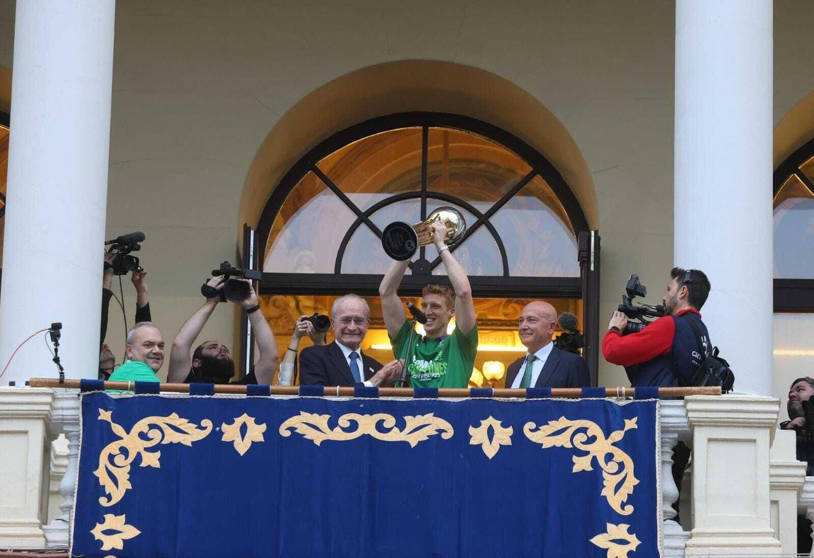 El Unicaja ofrece el título a Málaga, en fotos