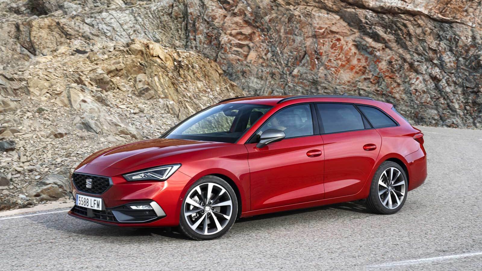 Respecto a la anterior generación, el nuevo SEAT León crece en longitud 8,6 cm. en el 5 puertas y 9,3 cm. en el Sportstourer.