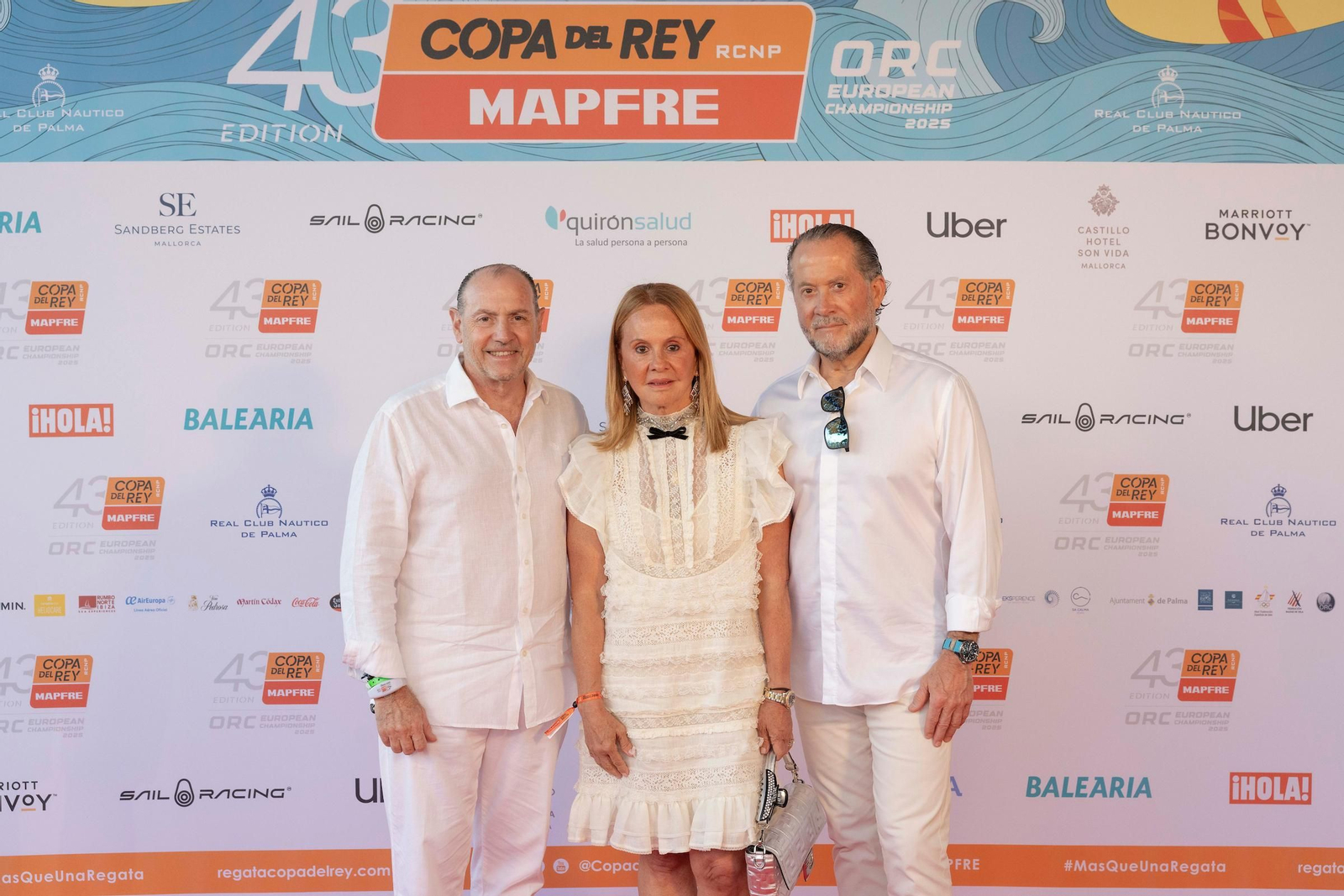 Búscate en el Cóctel de Blanco de la Copa del Rey Mapfre de vela