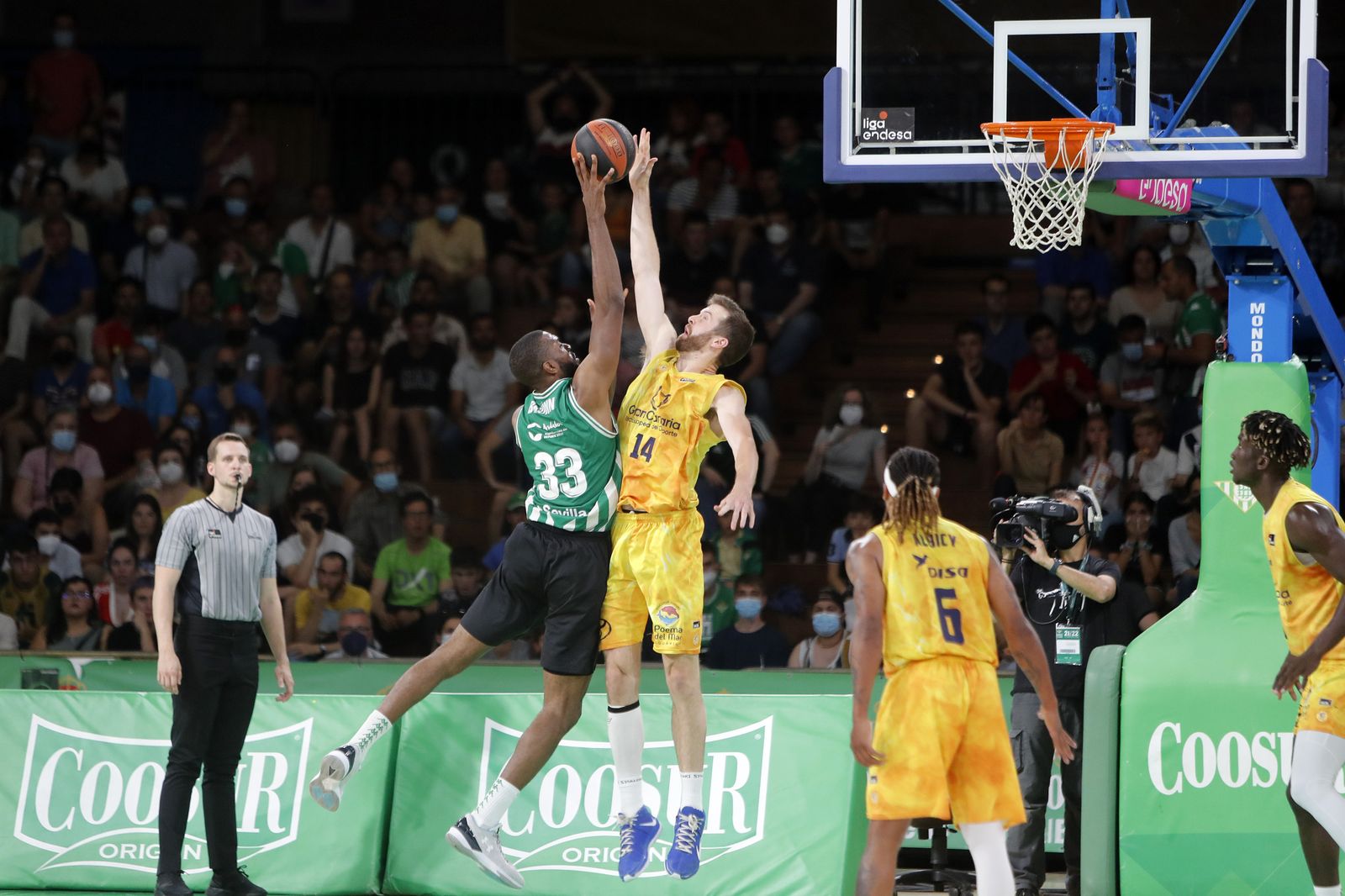 Las imágenes de la salvación del Coosur Betis