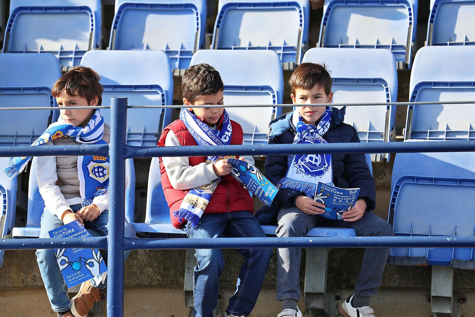 Búscate en las gradas en el Nuevo Colombino en el Recreativo de Huelva - Atlético Antoniano