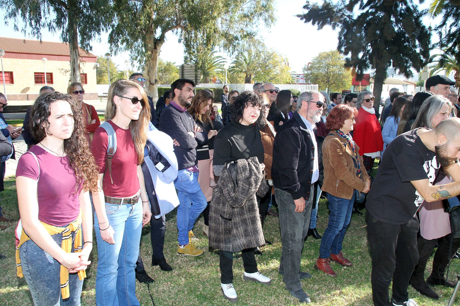 Inauguración de la escultura del artista onubense Víctor Pulido 'Imago', en imágenes