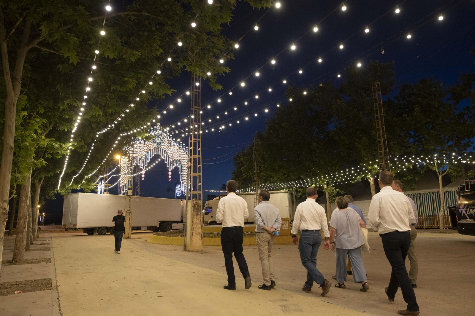 Ensayo general antes del Corpus: Así fue la prueba del encendido del ferial de Granada