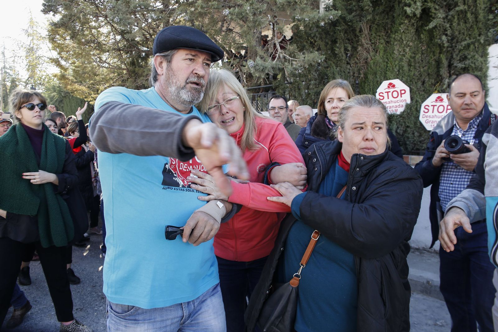 Las imágenes del desahucio en Las Gabias