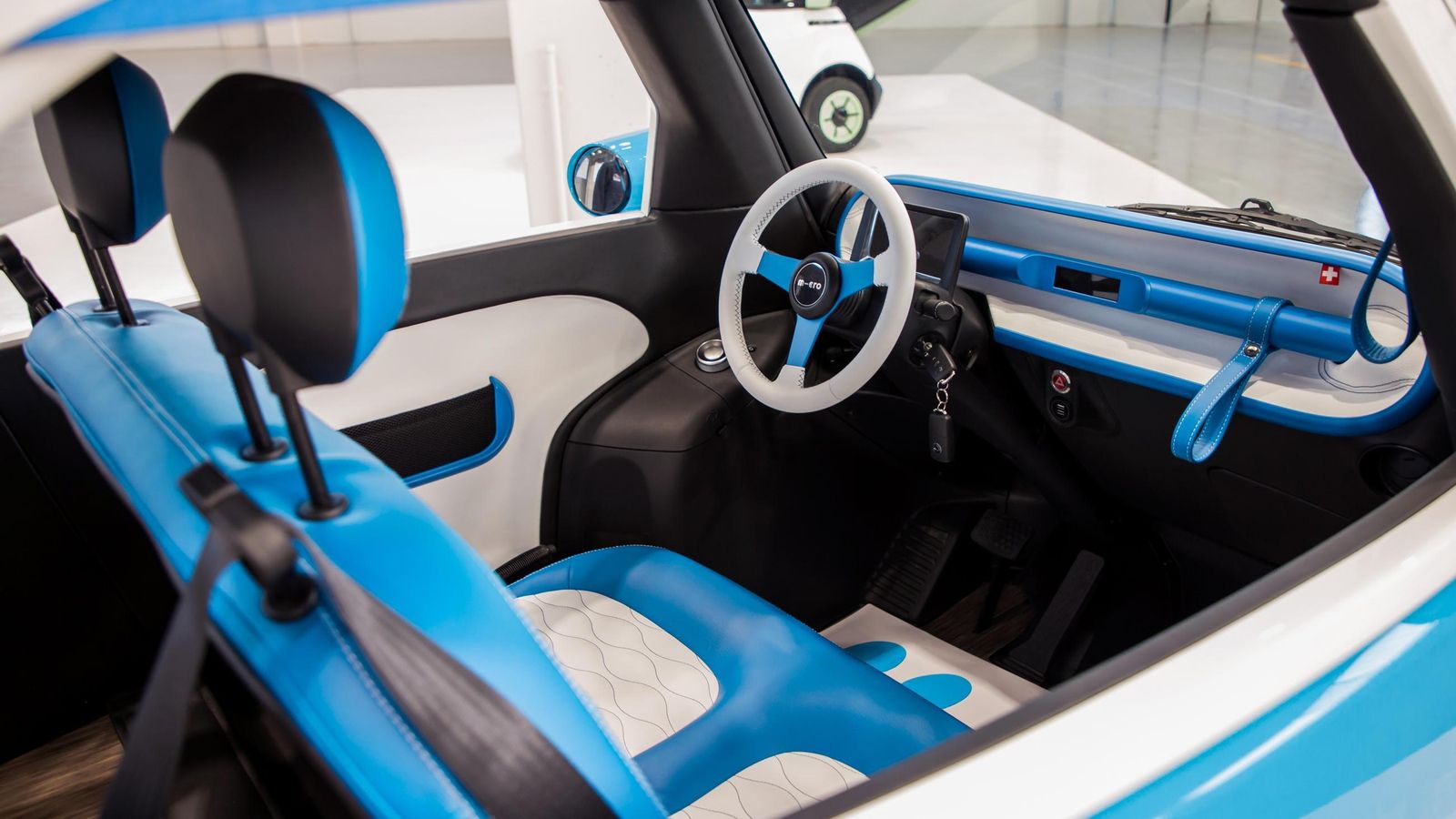 La combinación de colores en los materiales del interior encaja con el pretendido uso en zonas de costa, con un enfoque muy veraniego. La combinación de colores en los materiales del interior encaja con el pretendido uso en zonas de costa, con un enfoque muy veraniego.