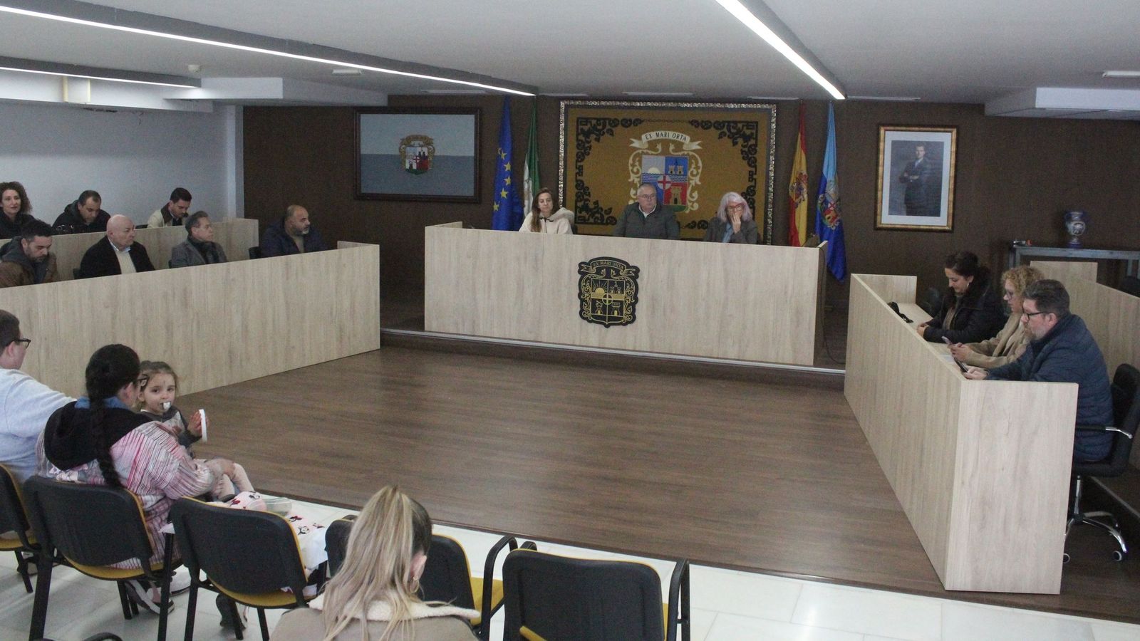 Sesión plenaria extraordinaria celebrada en Garrucha este martes.