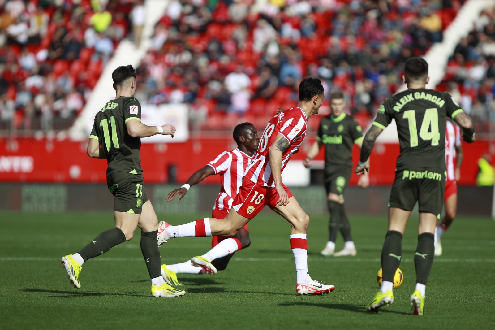 Las mejores imágenes del partido de fútbol U.D. Almería-Girona F.C.