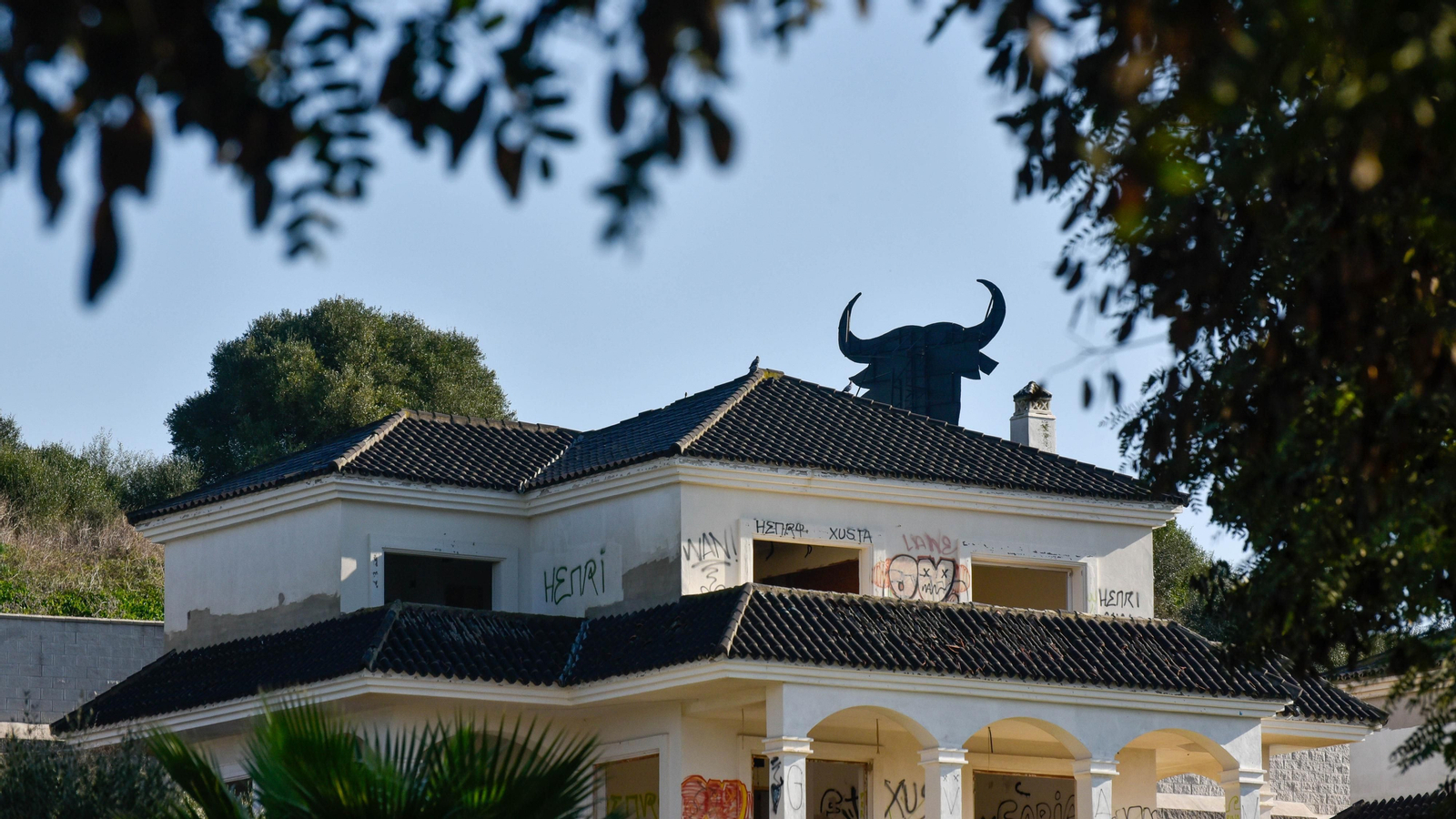 Fotos de la urbanización abandonada en Cortijo Grande, en Los Barrios