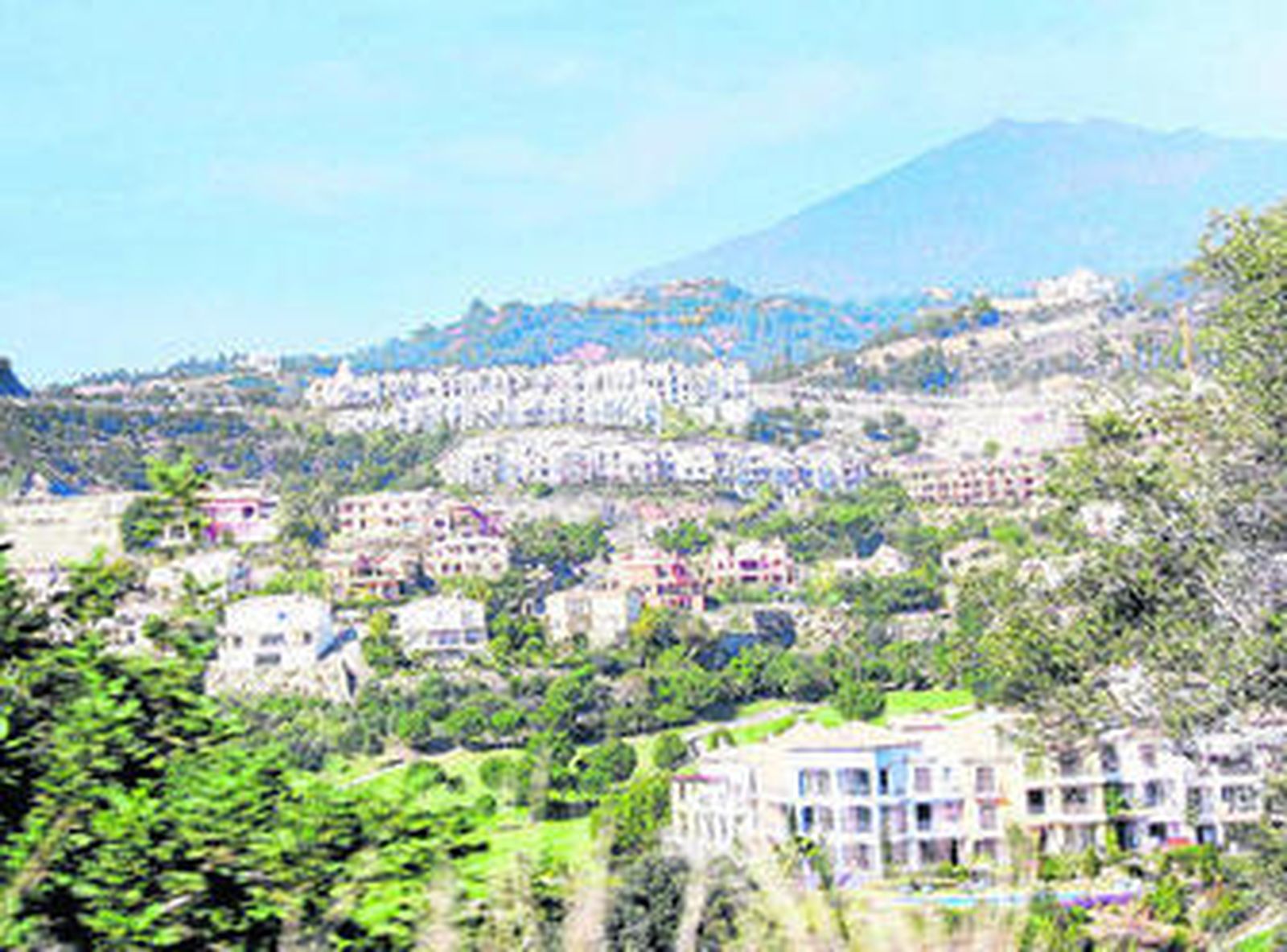 Una vista general de varias urbanizaciones en Marbella.