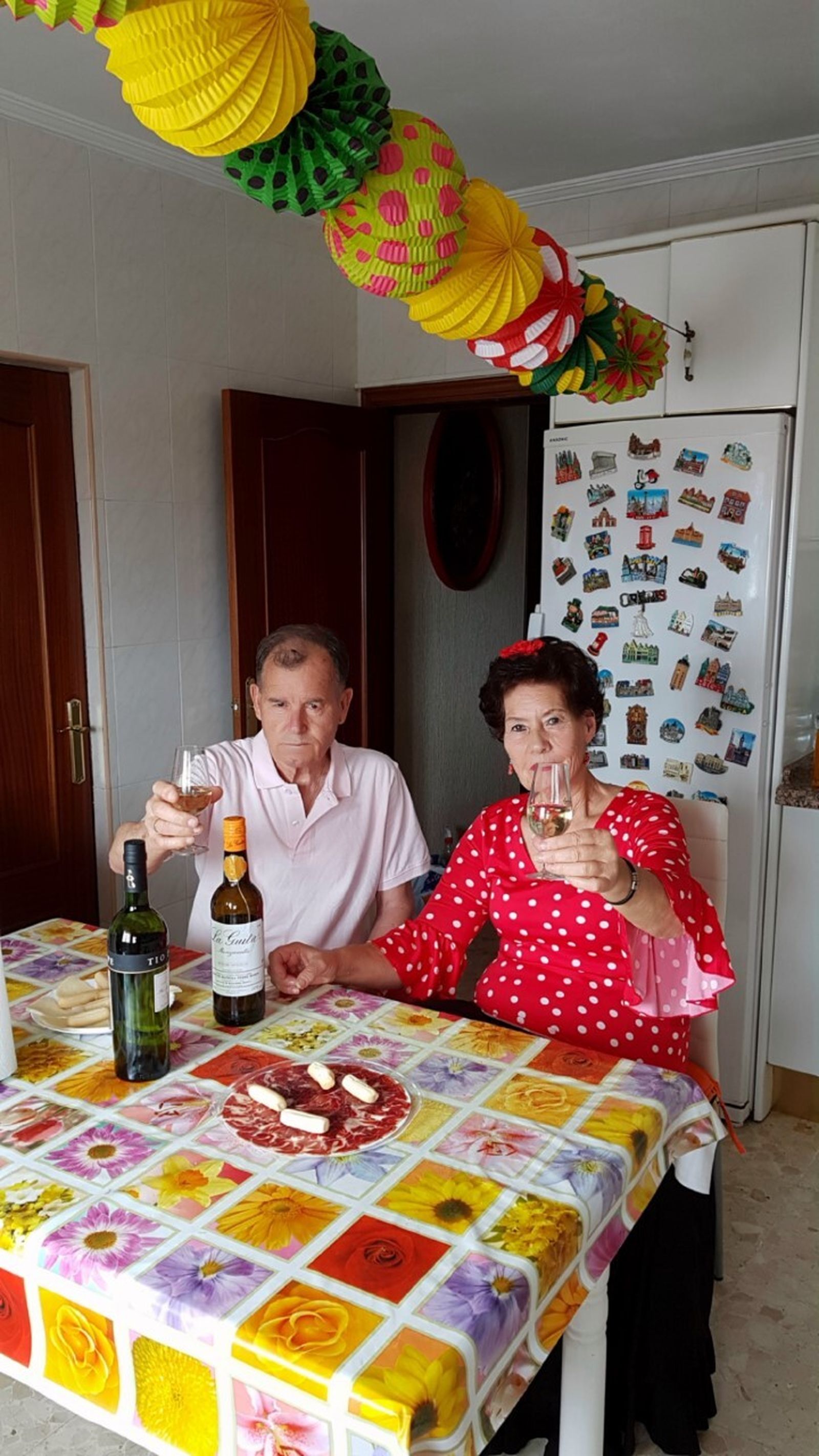 José y Luis en su caseta 'El Braulio'.