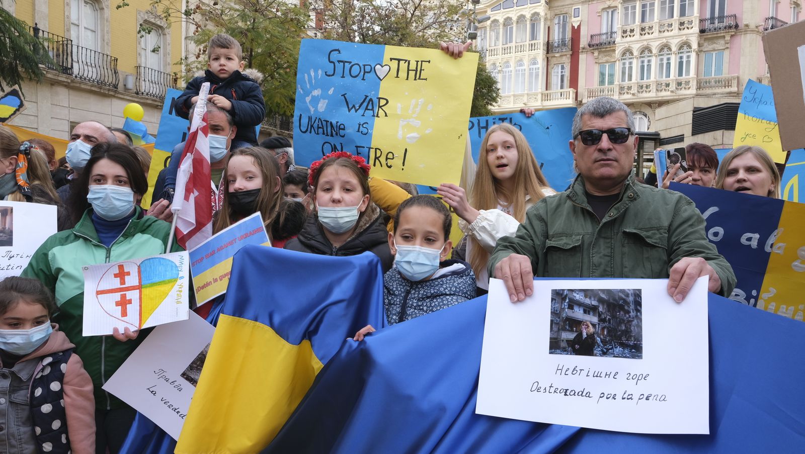 Fotogalería de las protestas contra la invasión rusa en Ucrania. Almería.