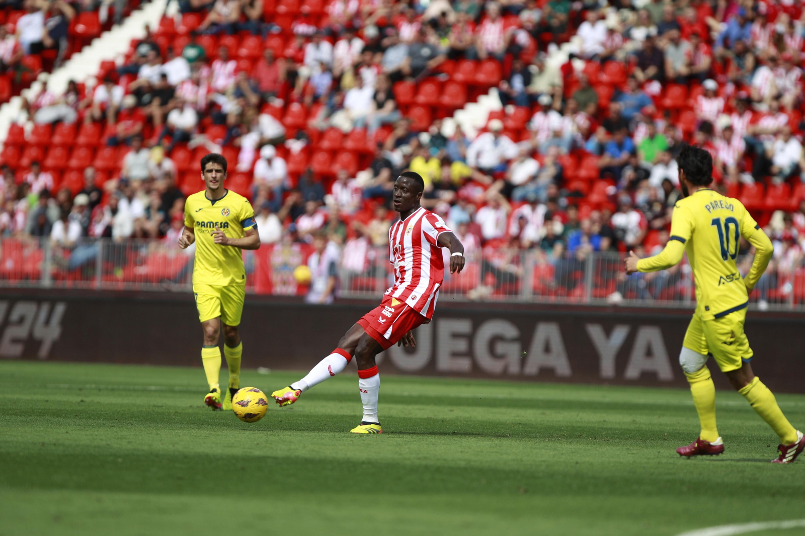 Las mejores imágenes del partido de fútbol U.D. Almería-Villarreal C.F.